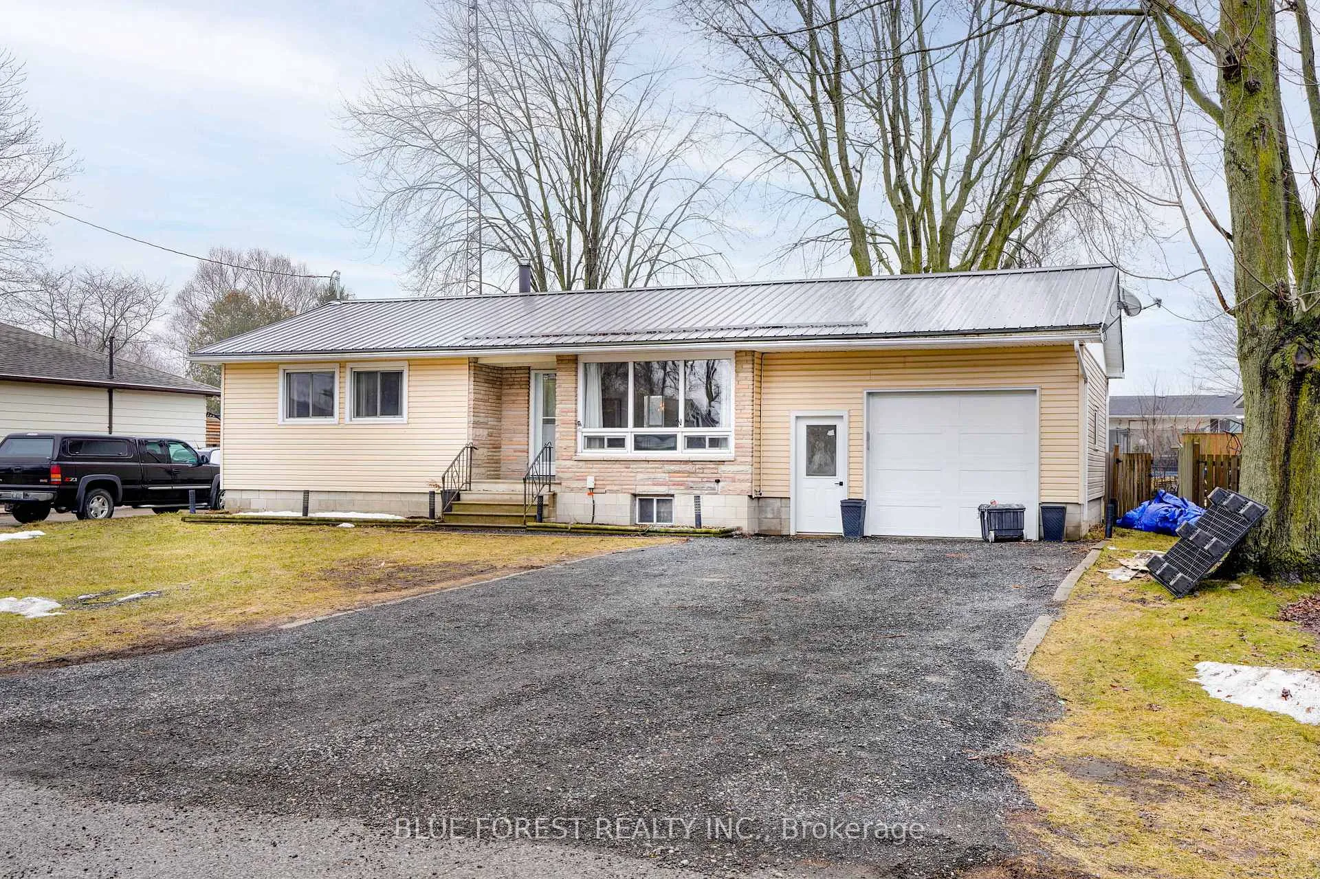 Photo 1 of 218 Maple Street, West Elgin, West Lorne — HOMEH