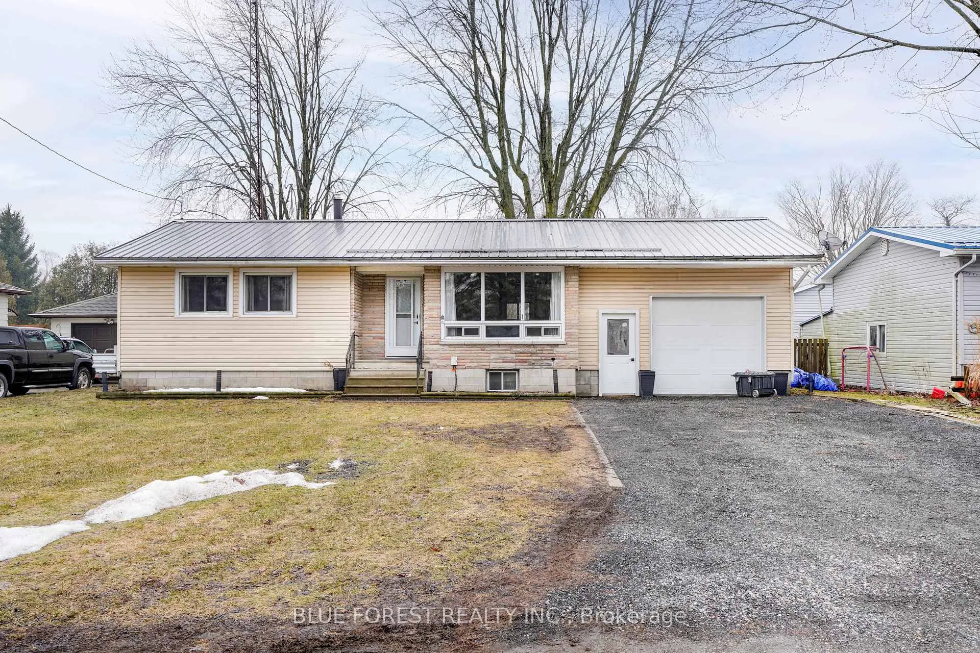 Photo 2 of 218 Maple Street, West Elgin, West Lorne — HOMEH