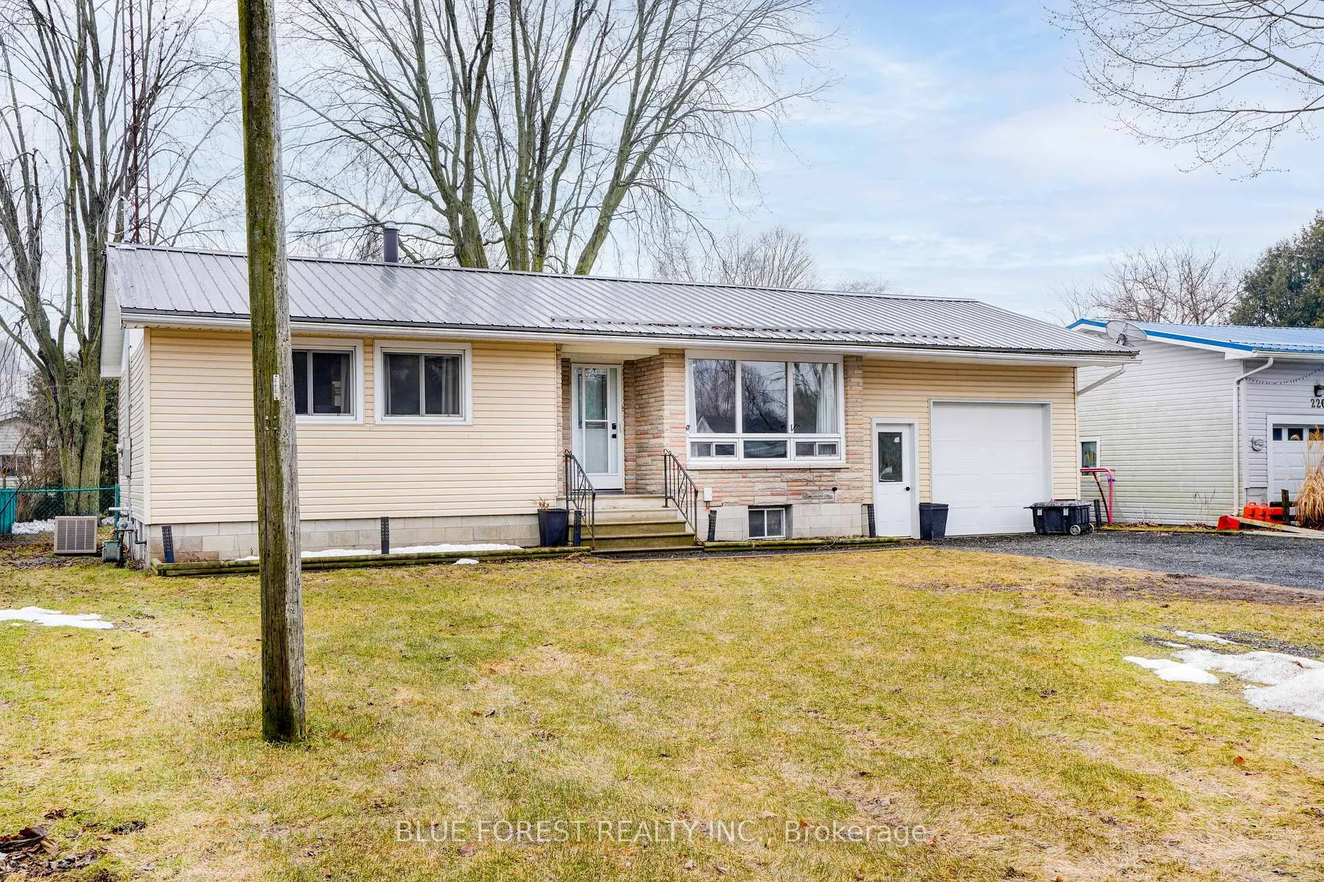 Photo 3 of 218 Maple Street, West Elgin, West Lorne — HOMEH