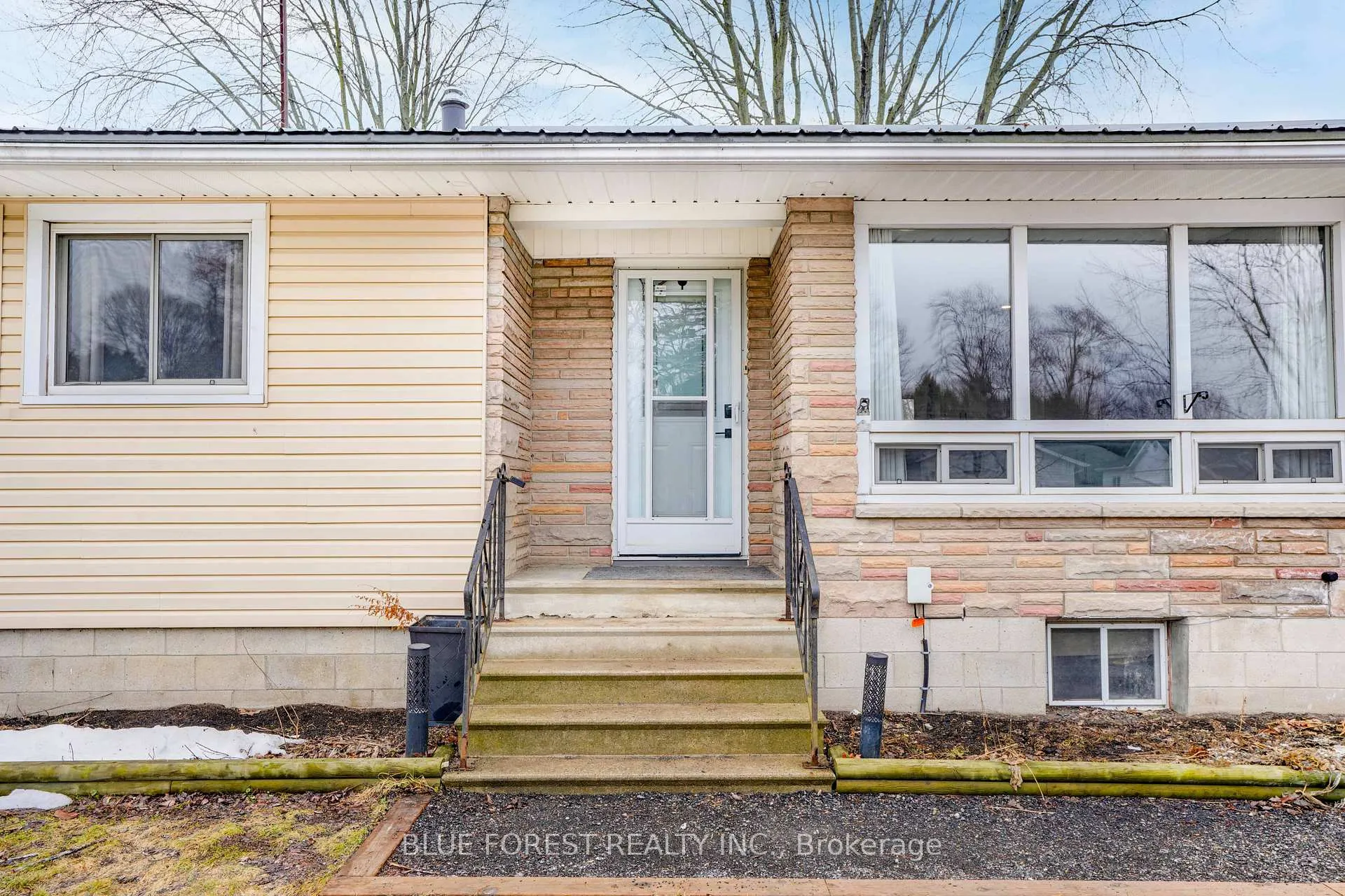 Photo 4 of 218 Maple Street, West Elgin, West Lorne — HOMEH