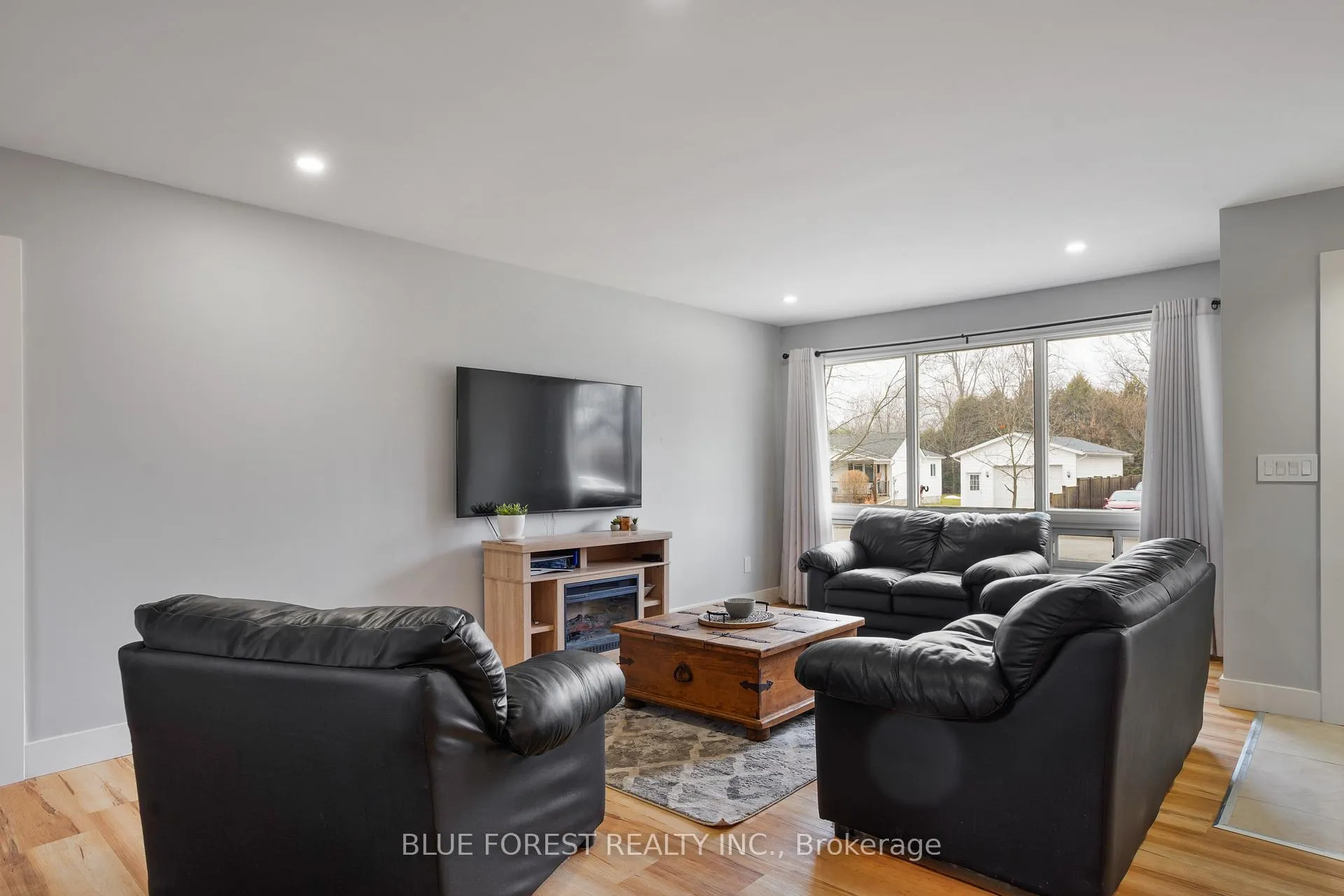Photo 7 of 218 Maple Street, West Elgin, West Lorne — HOMEH