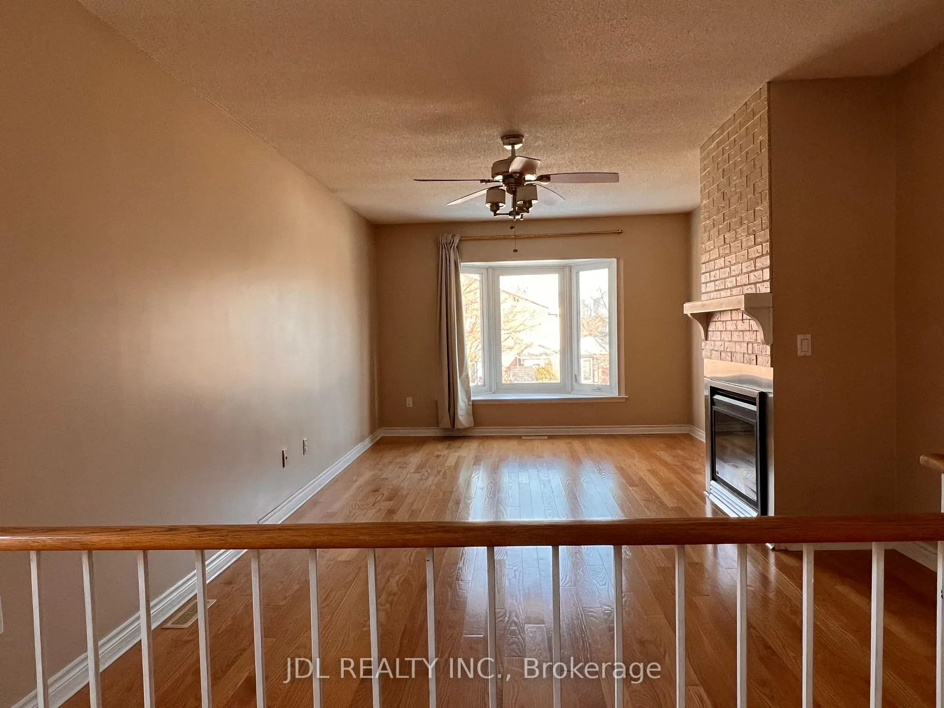 Photo 16 of 81 Gailcrest Circle, Vaughan, Crestwood-Springfarm-Yorkhill — HOMEH