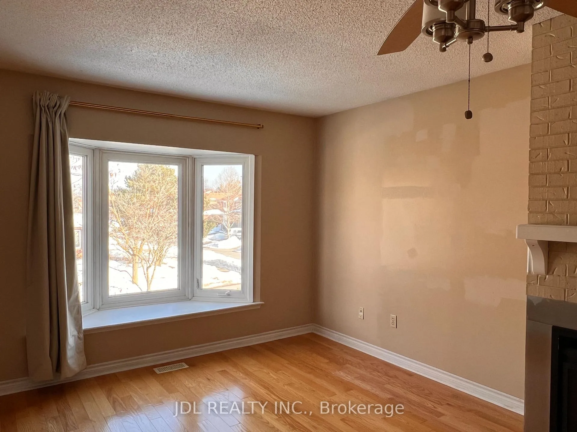 Photo 18 of 81 Gailcrest Circle, Vaughan, Crestwood-Springfarm-Yorkhill — HOMEH