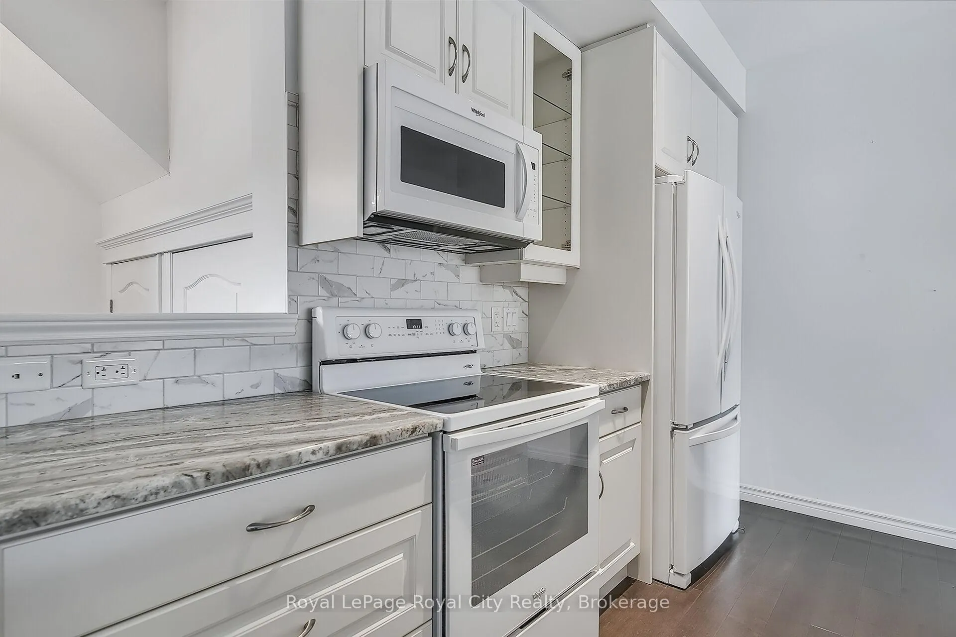 Photo 7 of Unit 2, 32 Arkell Road, Guelph, Kortright East — HOMEH