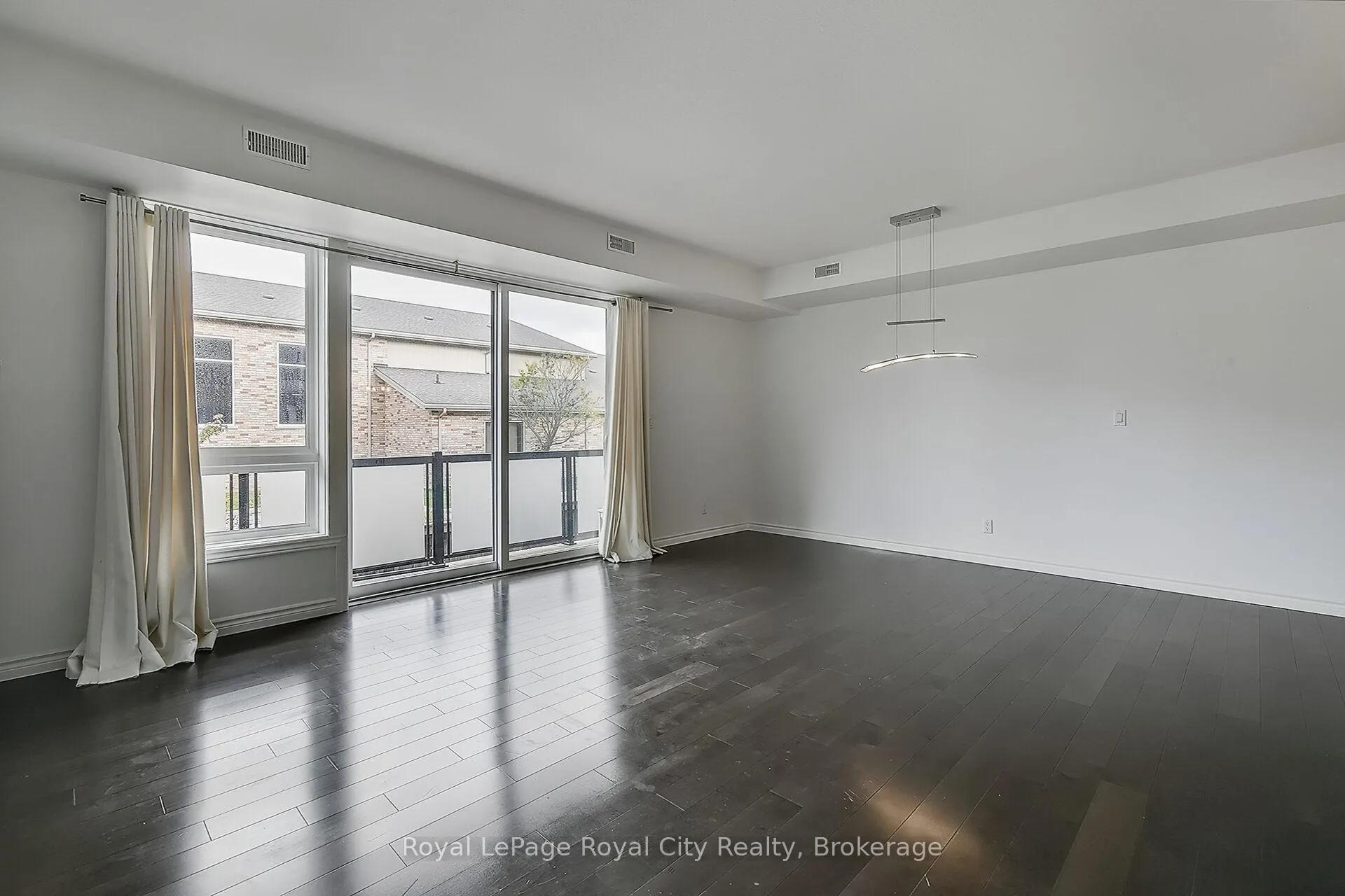 Photo 13 of Unit 2, 32 Arkell Road, Guelph, Kortright East — HOMEH