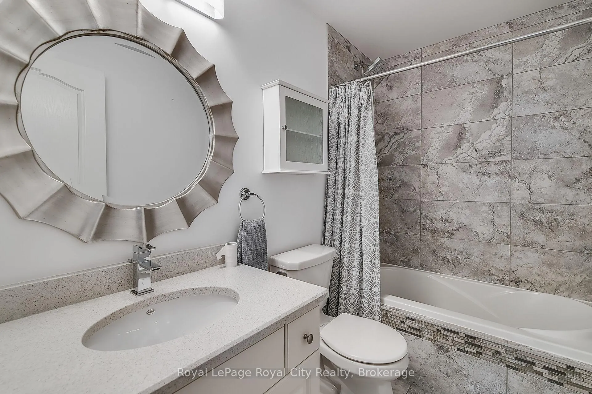Photo 16 of Unit 2, 32 Arkell Road, Guelph, Kortright East — HOMEH