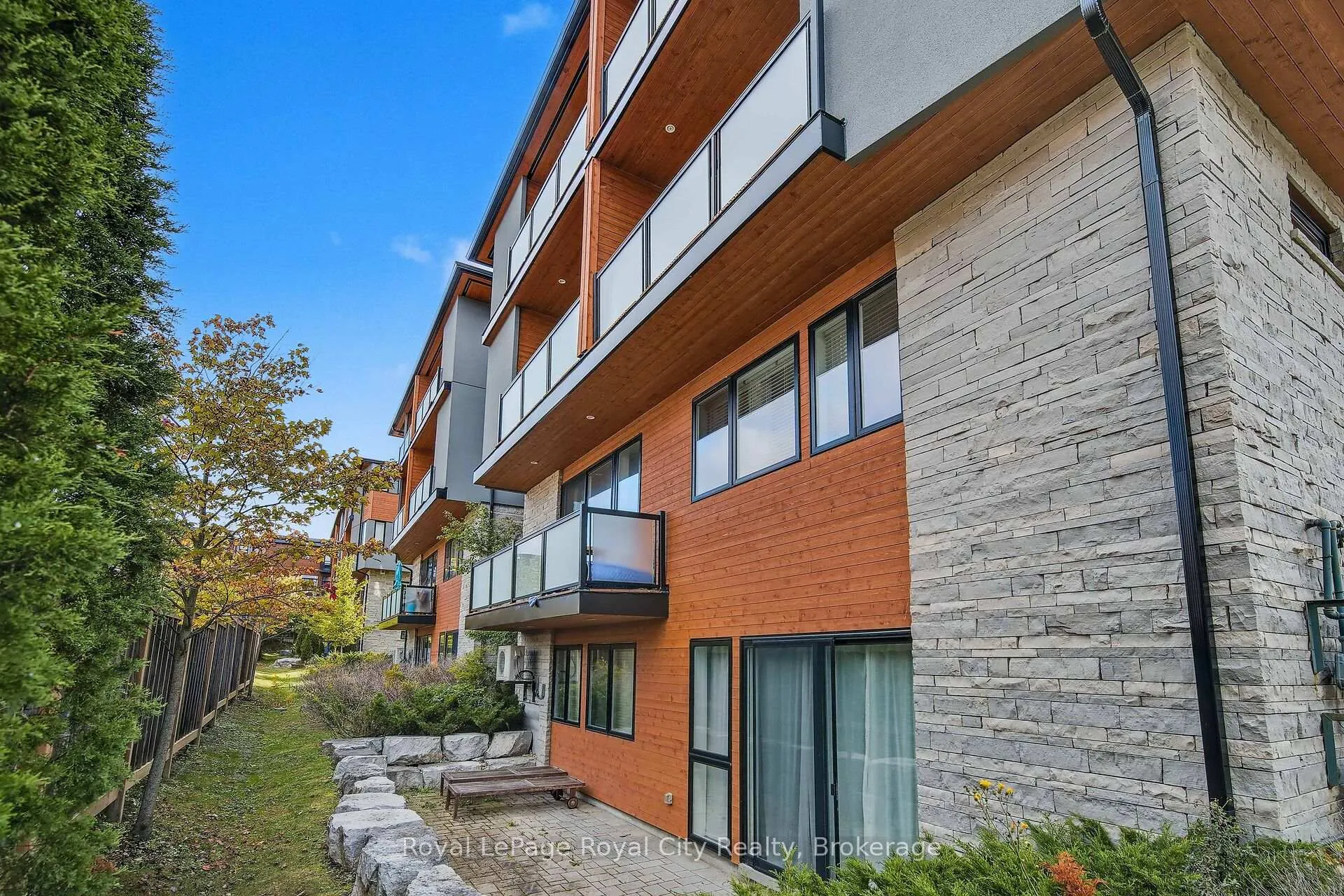 Photo 21 of Unit 2, 32 Arkell Road, Guelph, Kortright East — HOMEH