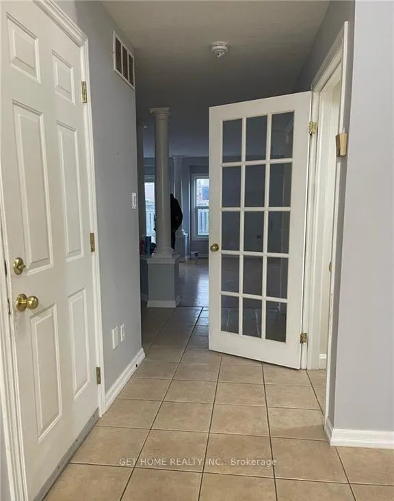 Photo 3 of Unit UPPER, 154 Bridlewreath Street, Kitchener — HOMEH