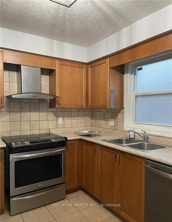 Photo 7 of Unit UPPER, 154 Bridlewreath Street, Kitchener — HOMEH
