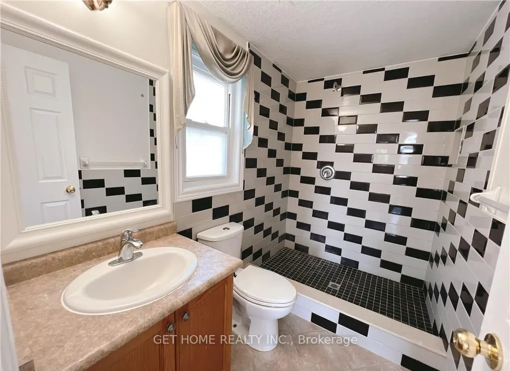 Photo 9 of Unit UPPER, 154 Bridlewreath Street, Kitchener — HOMEH