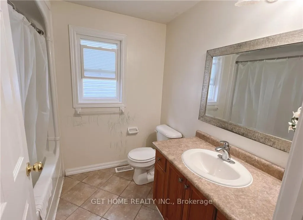 Photo 10 of Unit UPPER, 154 Bridlewreath Street, Kitchener — HOMEH