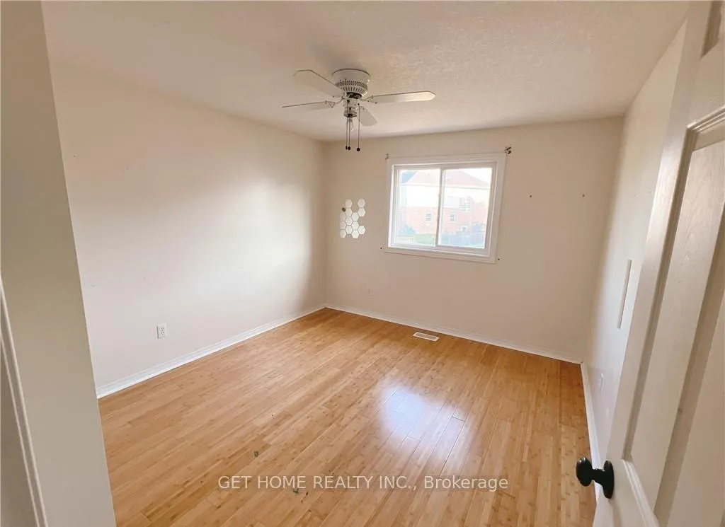 Photo 13 of Unit UPPER, 154 Bridlewreath Street, Kitchener — HOMEH