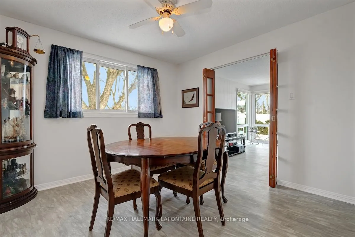 Photo 11 of 2443 Ogilvie Road, Ottawa, Beacon Hill North — HOMEH