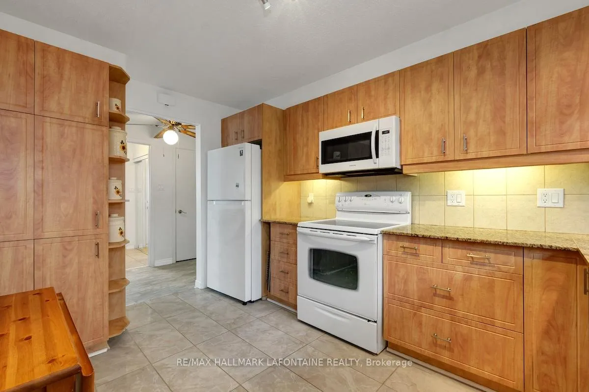 Photo 13 of 2443 Ogilvie Road, Ottawa, Beacon Hill North — HOMEH