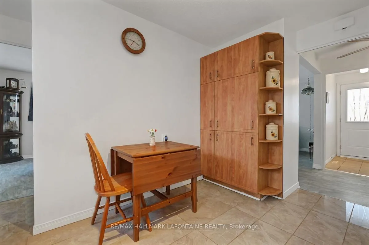 Photo 14 of 2443 Ogilvie Road, Ottawa, Beacon Hill North — HOMEH