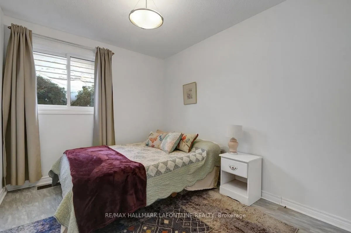 Photo 20 of 2443 Ogilvie Road, Ottawa, Beacon Hill North — HOMEH