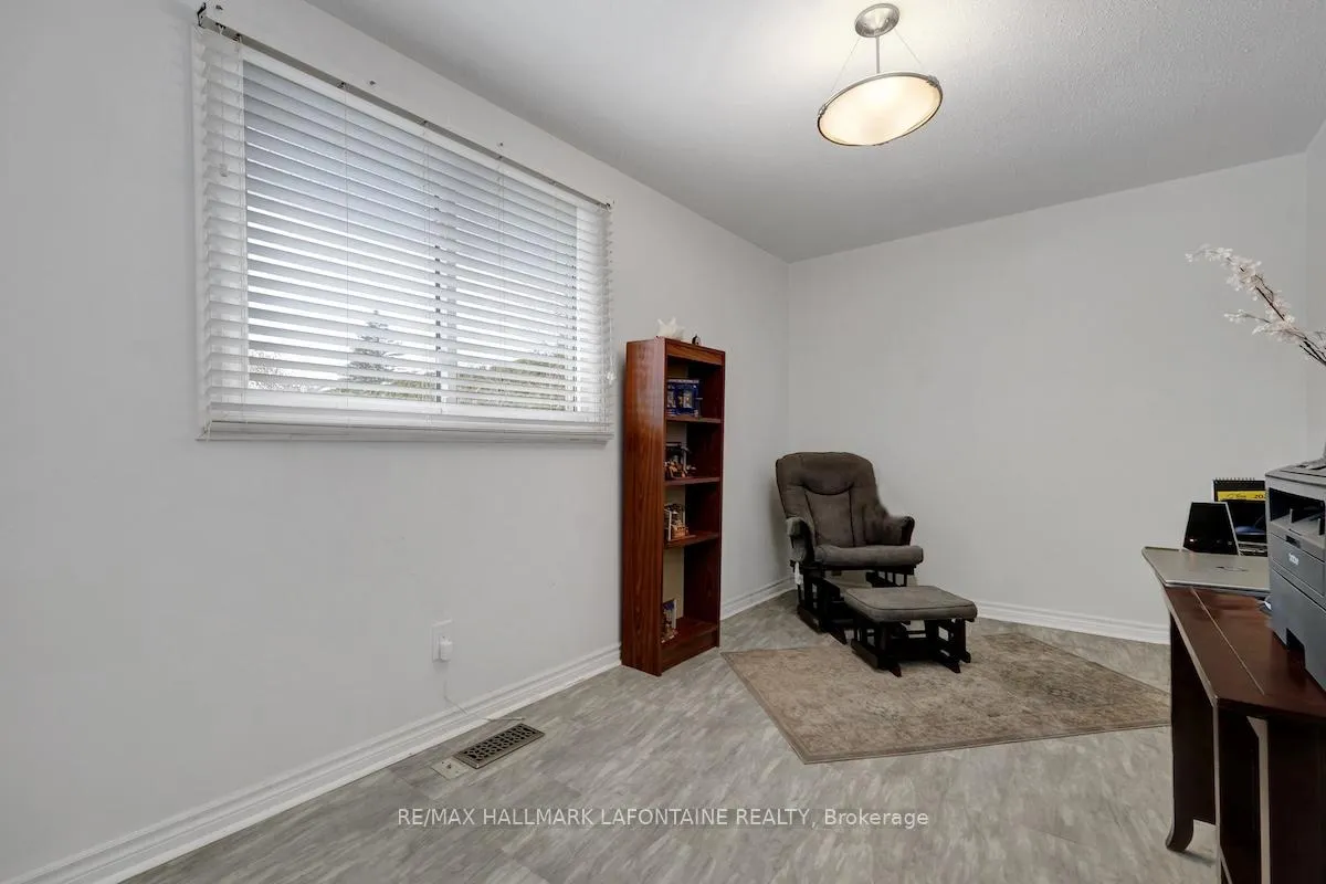 Photo 22 of 2443 Ogilvie Road, Ottawa, Beacon Hill North — HOMEH
