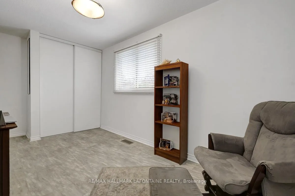 Photo 23 of 2443 Ogilvie Road, Ottawa, Beacon Hill North — HOMEH