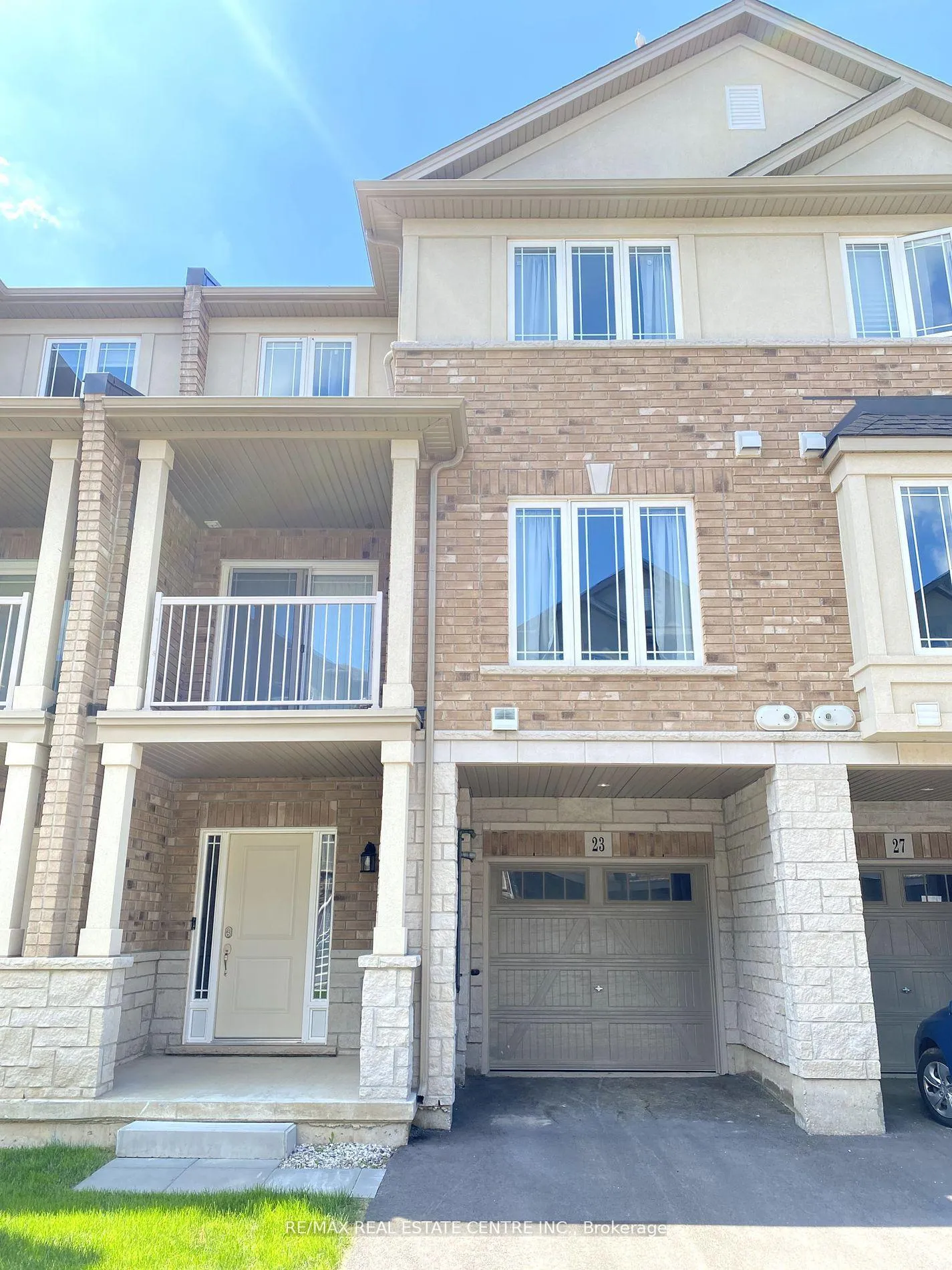 Photo 1 of 23 Aqua Lane, Hamilton, Rural Glanbrook — HOMEH