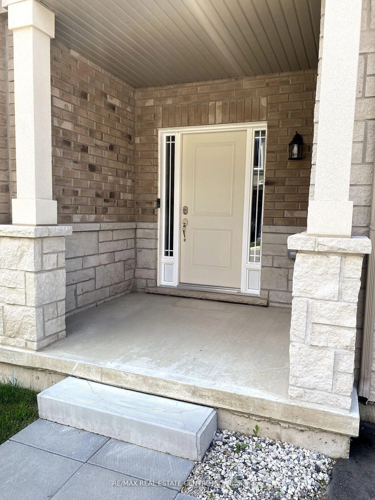 Photo 4 of 23 Aqua Lane, Hamilton, Rural Glanbrook — HOMEH