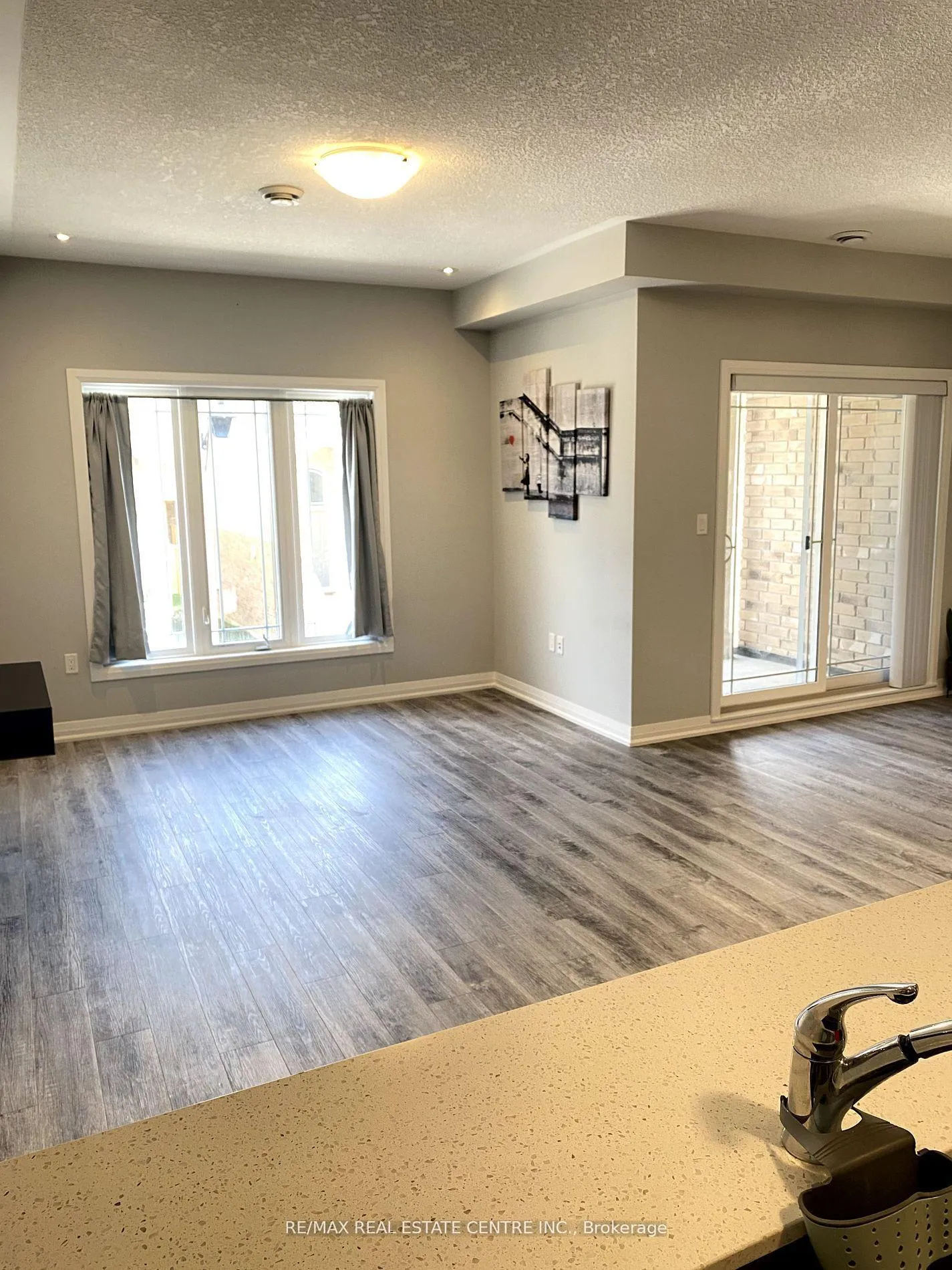 Photo 6 of 23 Aqua Lane, Hamilton, Rural Glanbrook — HOMEH