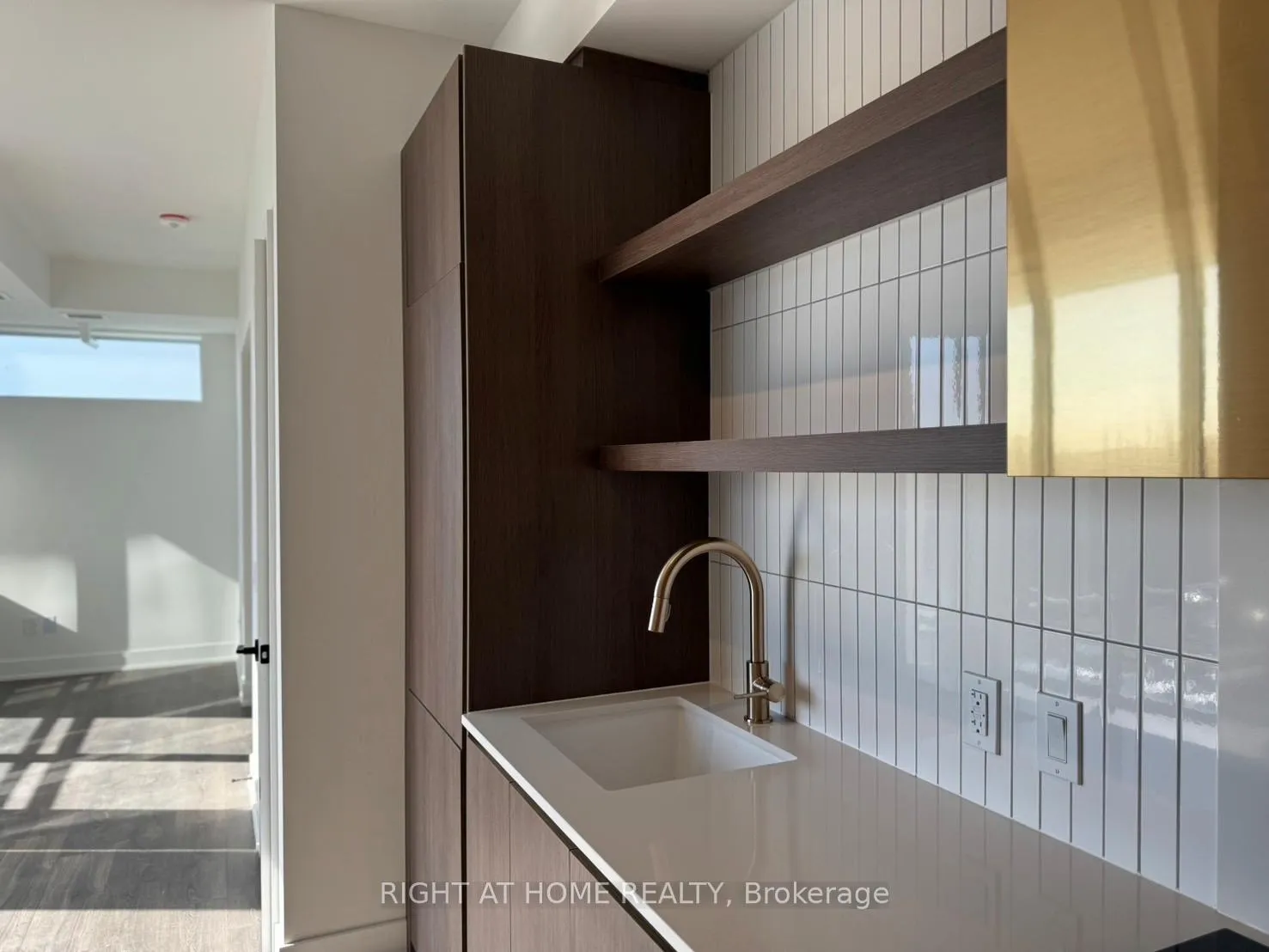 Photo 2 of Unit 301, 1285 Queen Street E, Toronto, Greenwood-Coxwell — HOMEH
