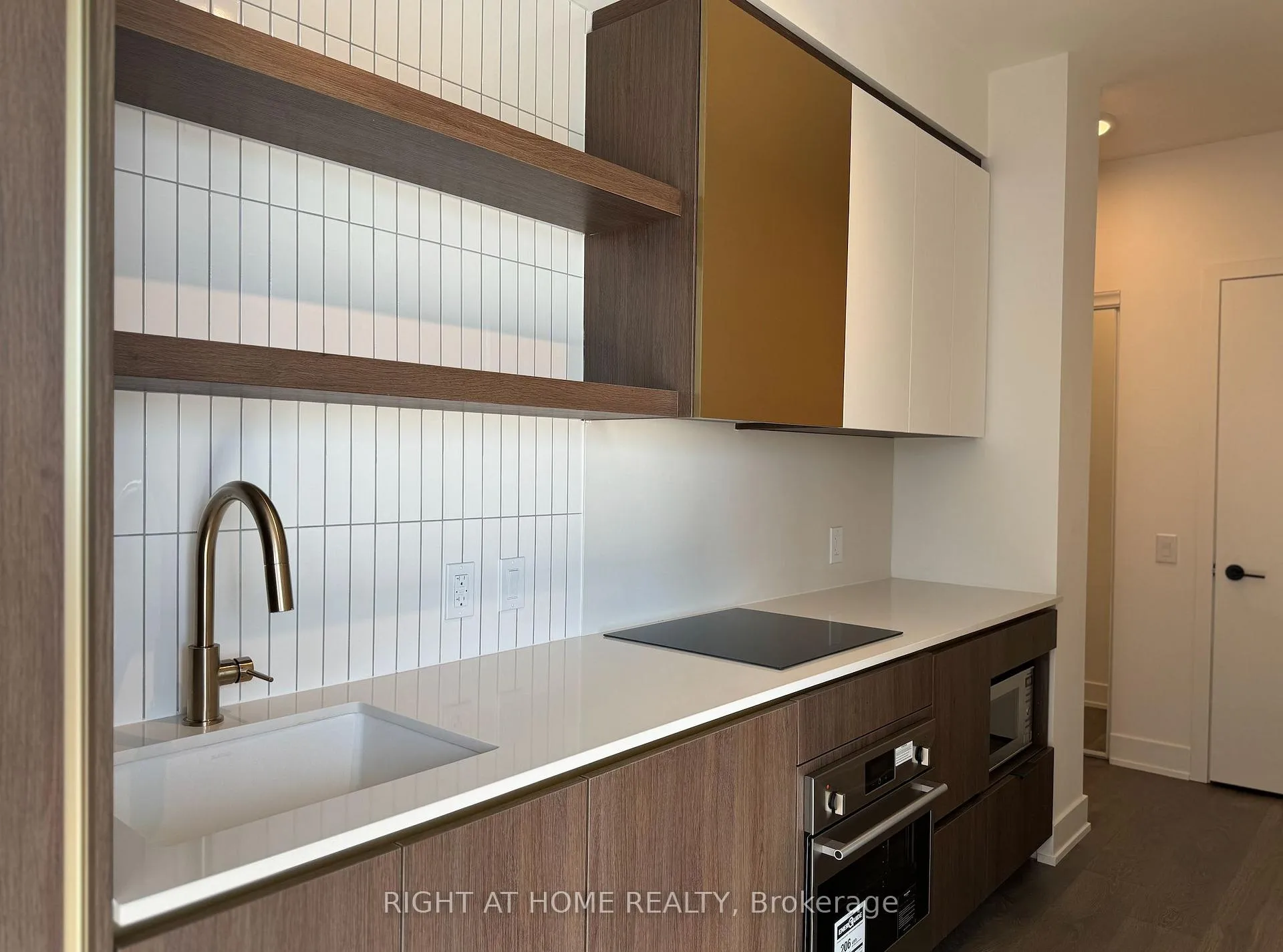 Photo 3 of Unit 301, 1285 Queen Street E, Toronto, Greenwood-Coxwell — HOMEH