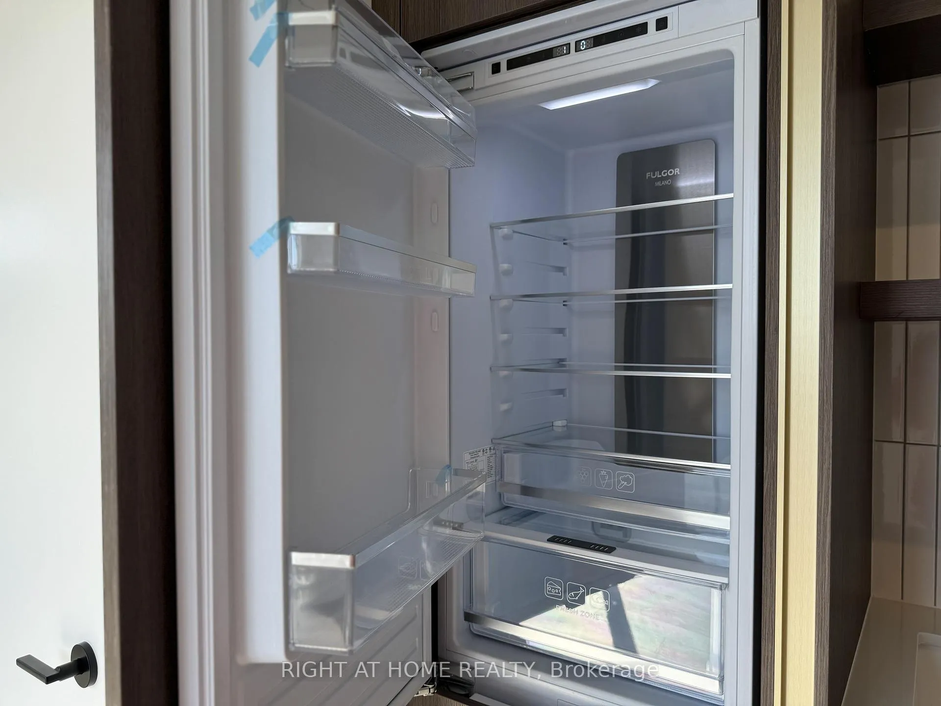 Photo 5 of Unit 301, 1285 Queen Street E, Toronto, Greenwood-Coxwell — HOMEH
