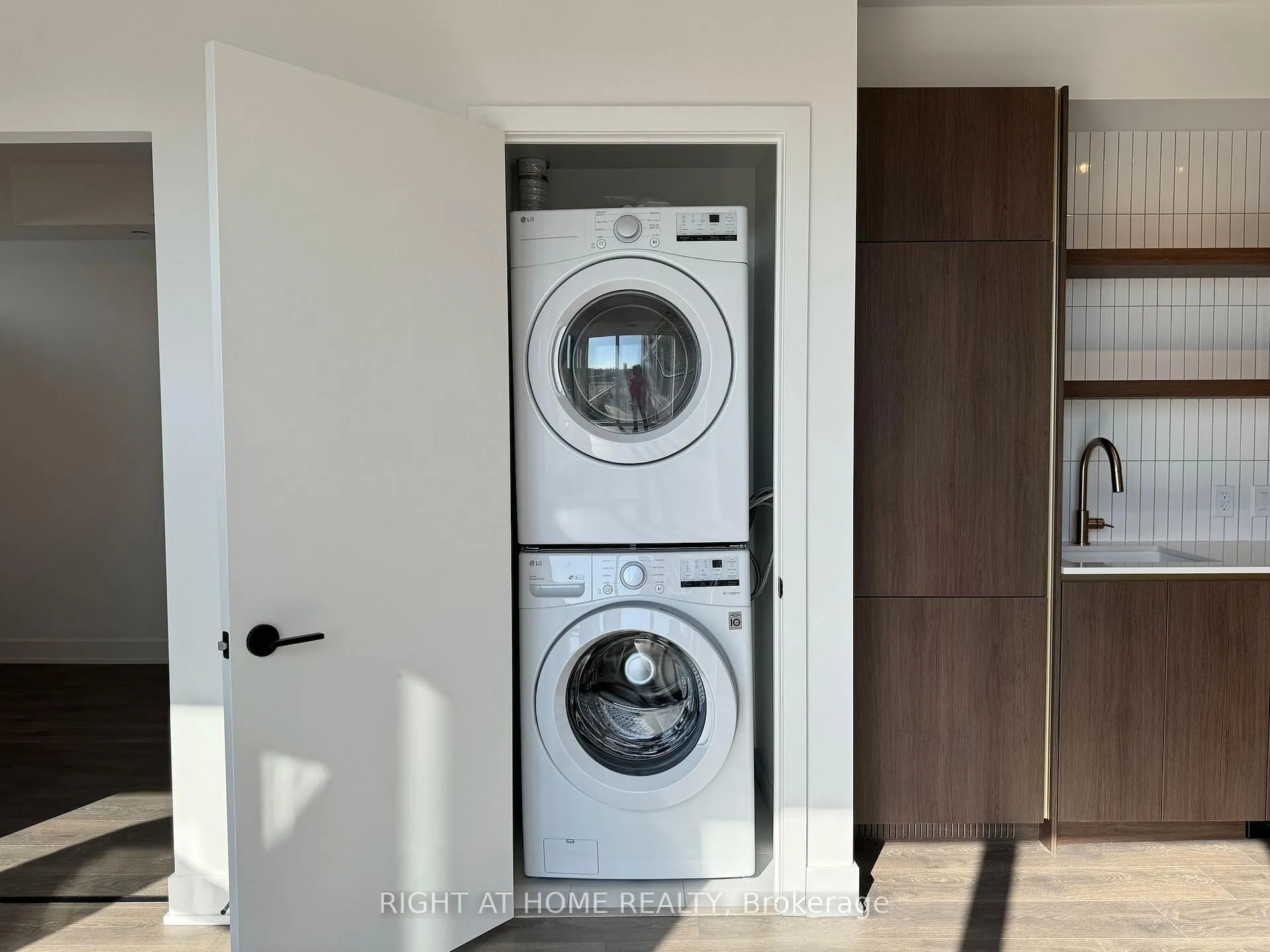 Photo 16 of Unit 301, 1285 Queen Street E, Toronto, Greenwood-Coxwell — HOMEH