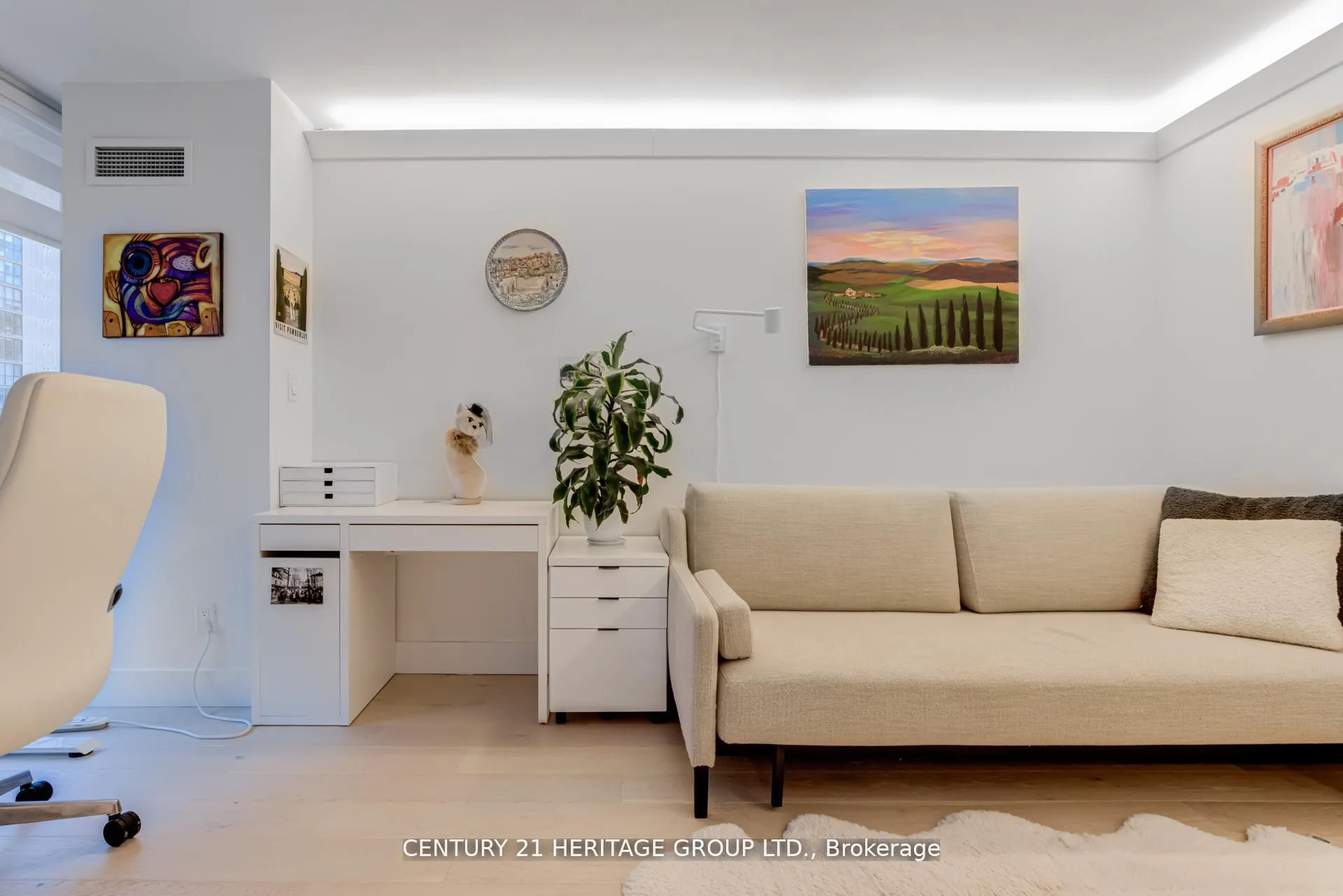 Photo 18 of Unit 805, 278 Bloor Street E, Toronto, Rosedale-Moore Park — HOMEH