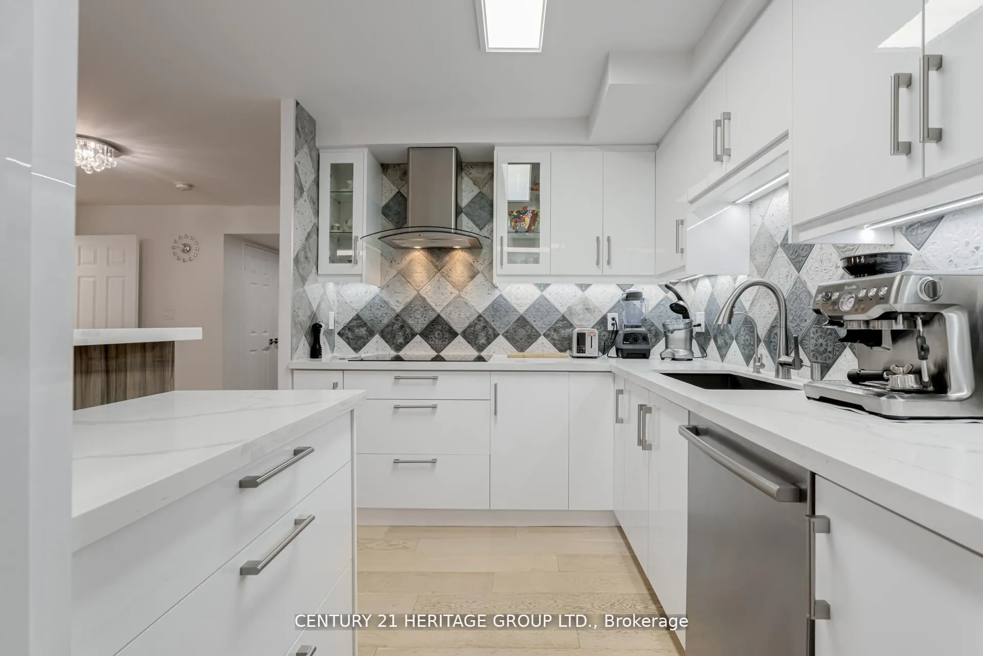 Photo 23 of Unit 805, 278 Bloor Street E, Toronto, Rosedale-Moore Park — HOMEH
