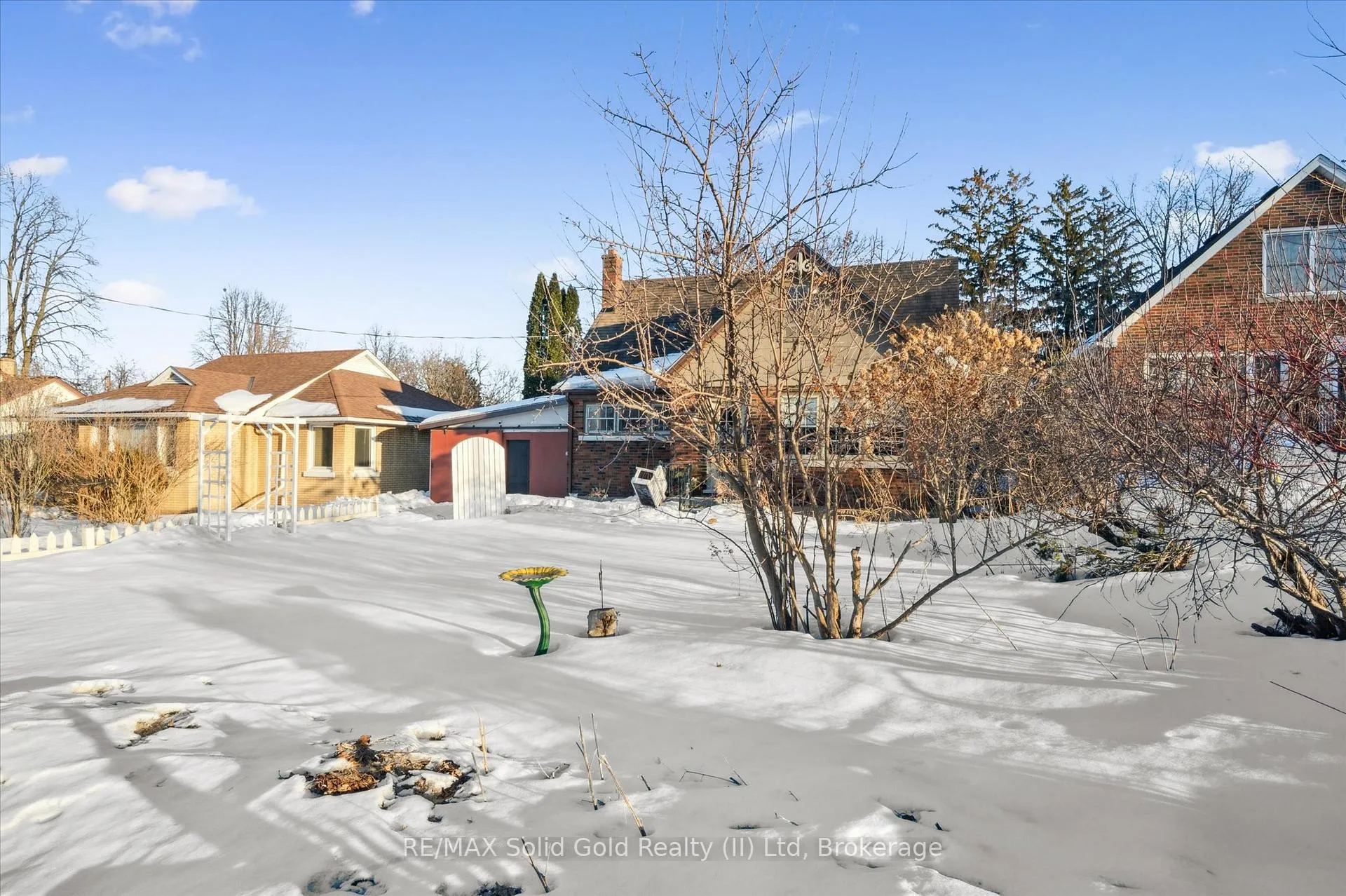 Photo 2 of 1135 Queens Boulevard, Kitchener — HOMEH