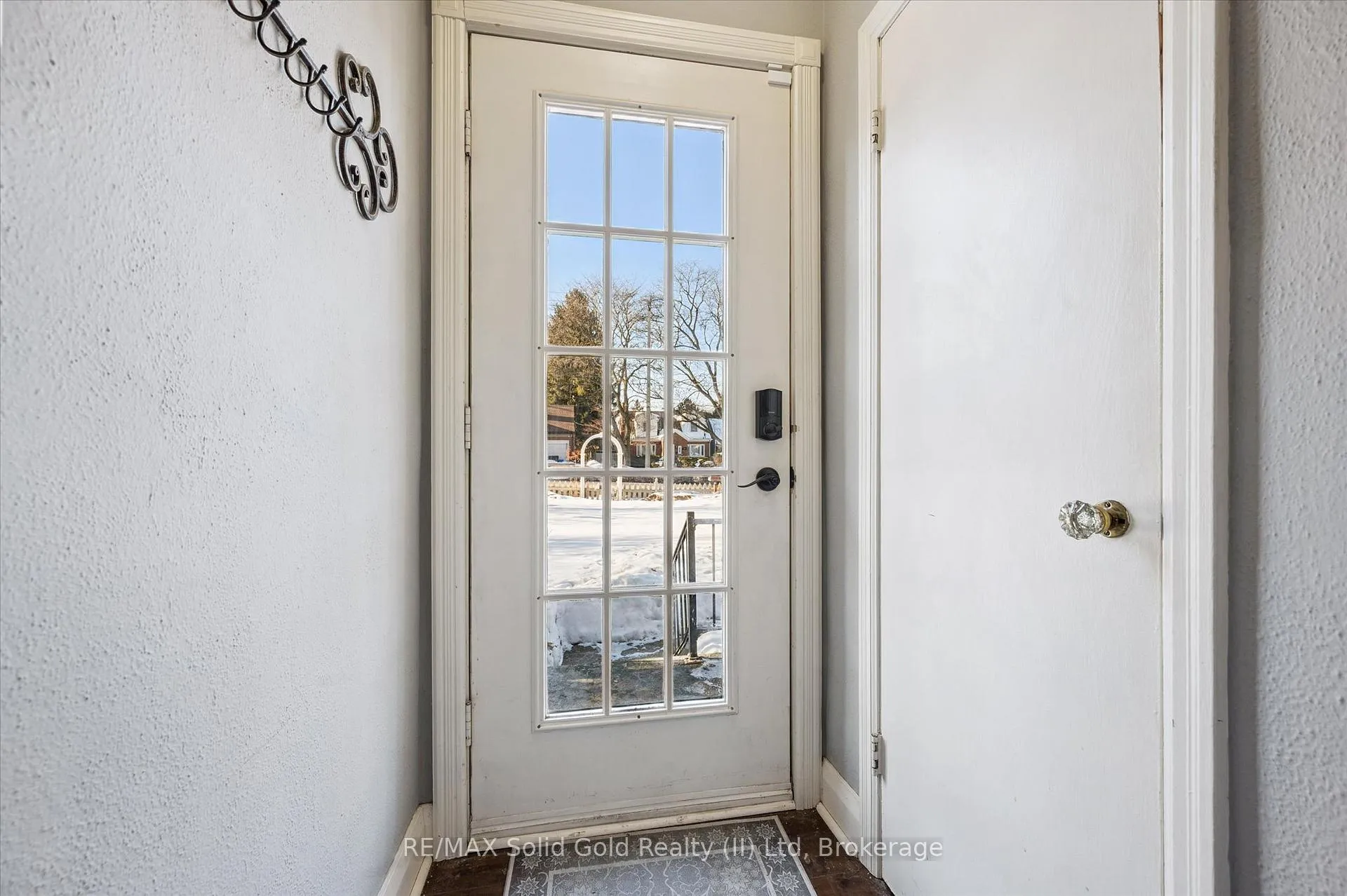 Photo 5 of 1135 Queens Boulevard, Kitchener — HOMEH
