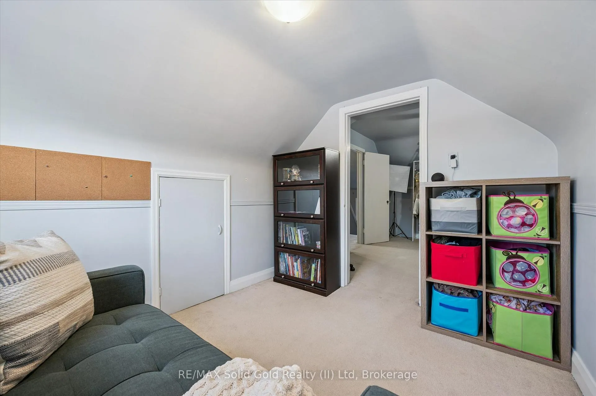 Photo 25 of 1135 Queens Boulevard, Kitchener — HOMEH