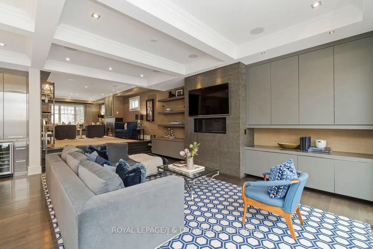 Photo 13 of 196 Inglewood Drive, Toronto, Rosedale-Moore Park — HOMEH