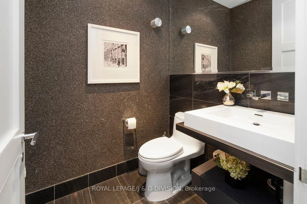 Photo 22 of 196 Inglewood Drive, Toronto, Rosedale-Moore Park — HOMEH