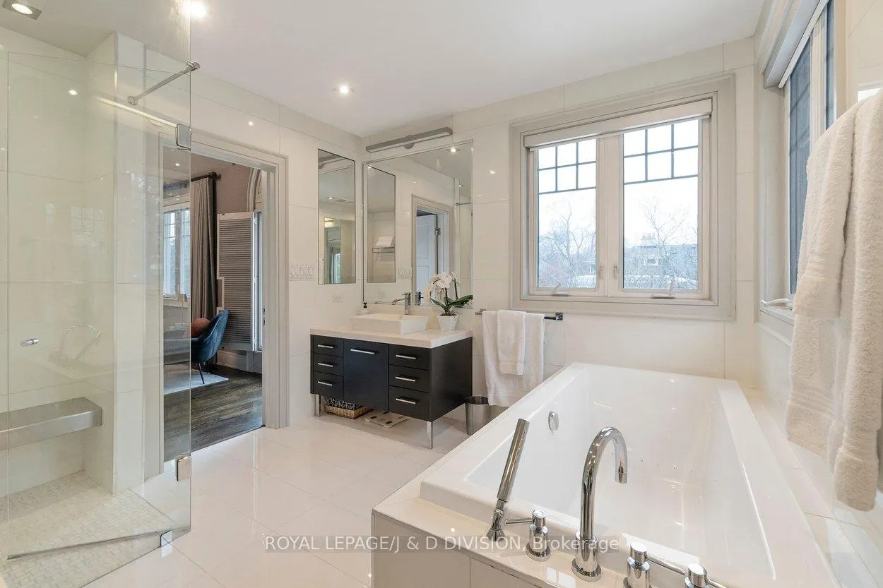 Photo 26 of 196 Inglewood Drive, Toronto, Rosedale-Moore Park — HOMEH