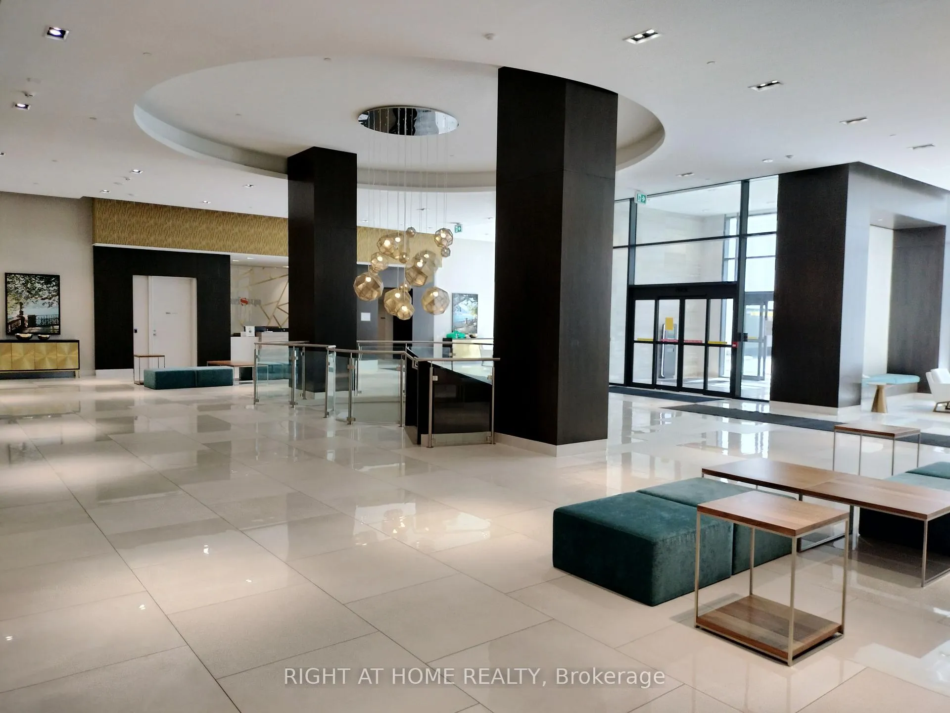 Photo 1 of Unit 617, 9000 Jane Street N, Vaughan, Concord — HOMEH