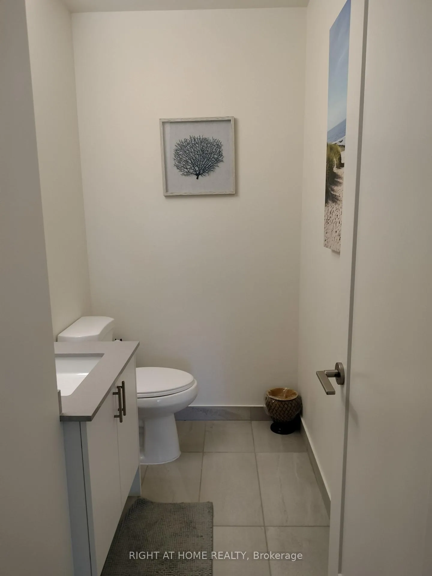 Photo 4 of Unit 617, 9000 Jane Street N, Vaughan, Concord — HOMEH