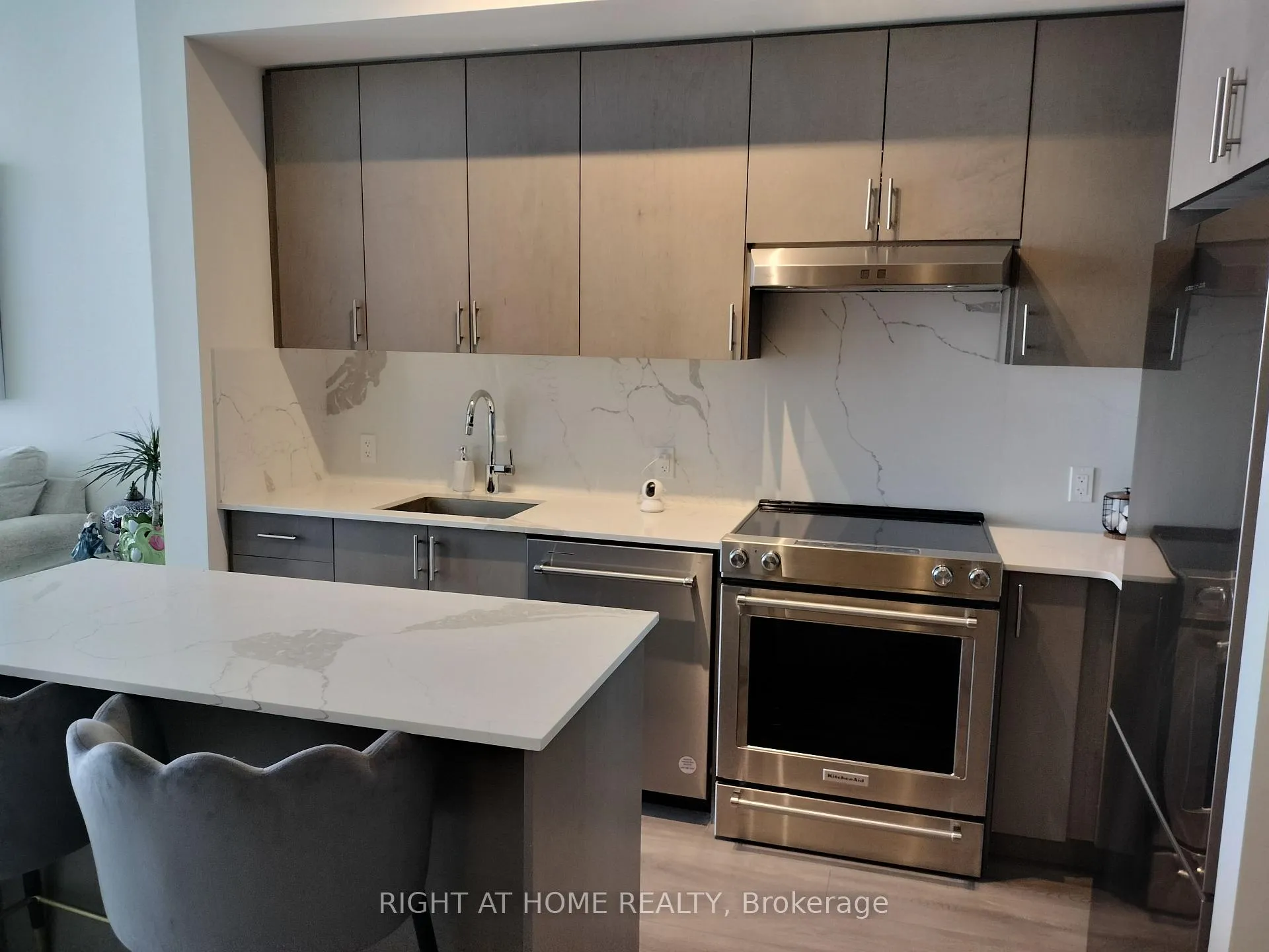 Photo 5 of Unit 617, 9000 Jane Street N, Vaughan, Concord — HOMEH
