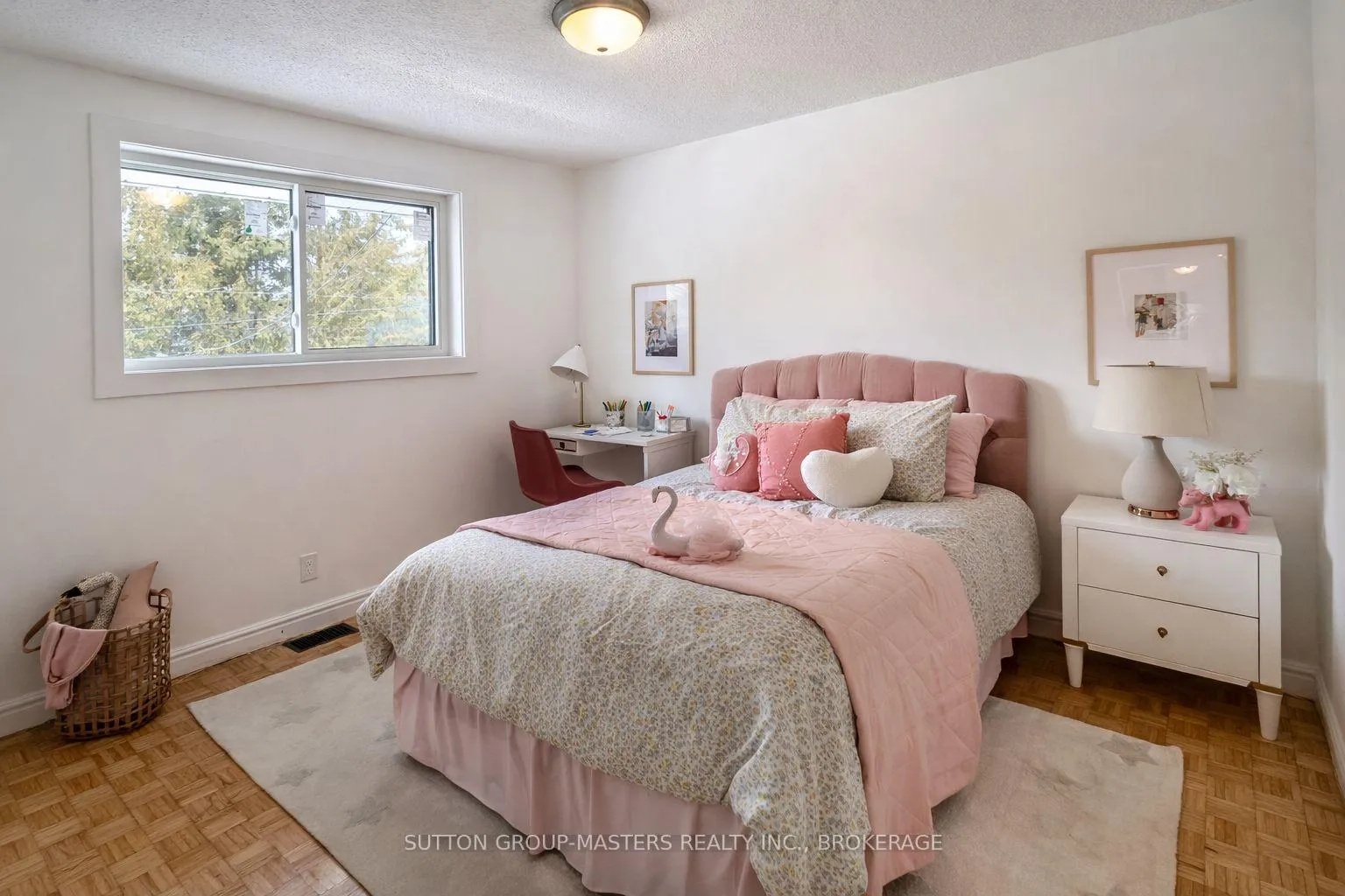 Photo 13 of 150 Manitou Crescent W, Loyalist, Amherstview — HOMEH