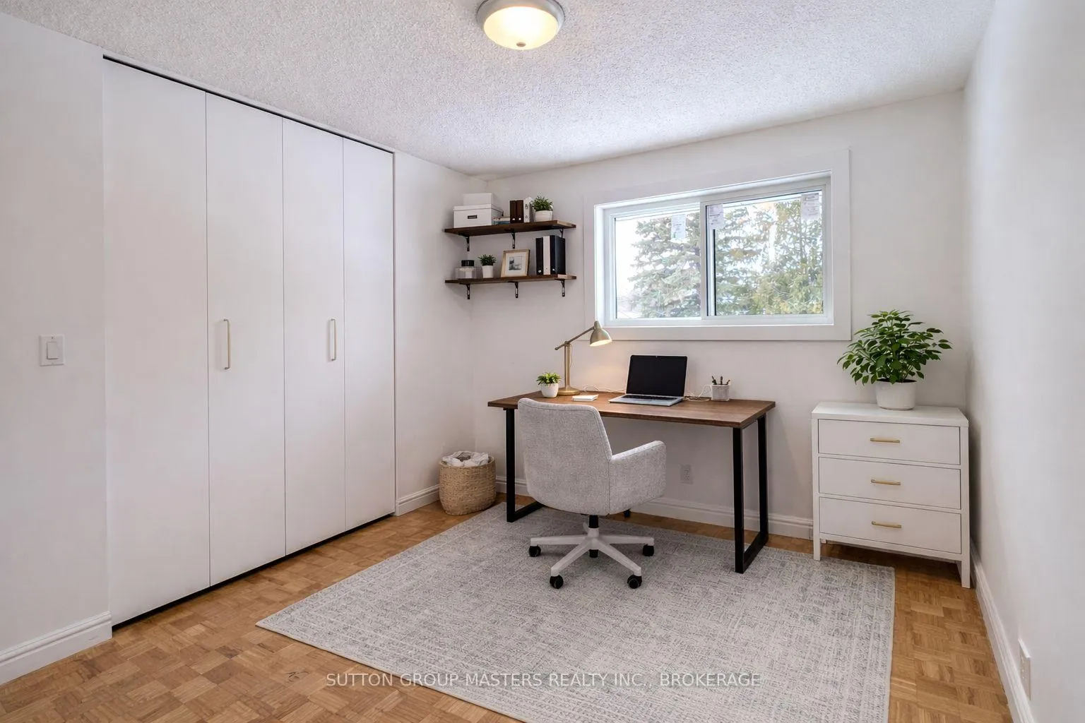 Photo 14 of 150 Manitou Crescent W, Loyalist, Amherstview — HOMEH