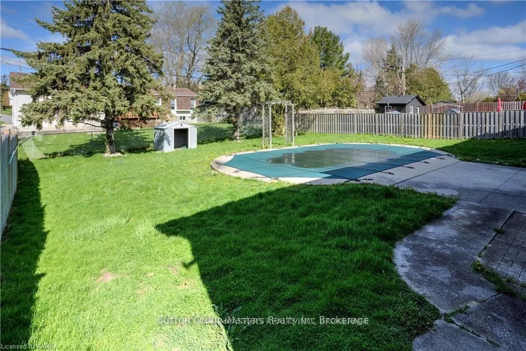 Photo 18 of 150 Manitou Crescent W, Loyalist, Amherstview — HOMEH