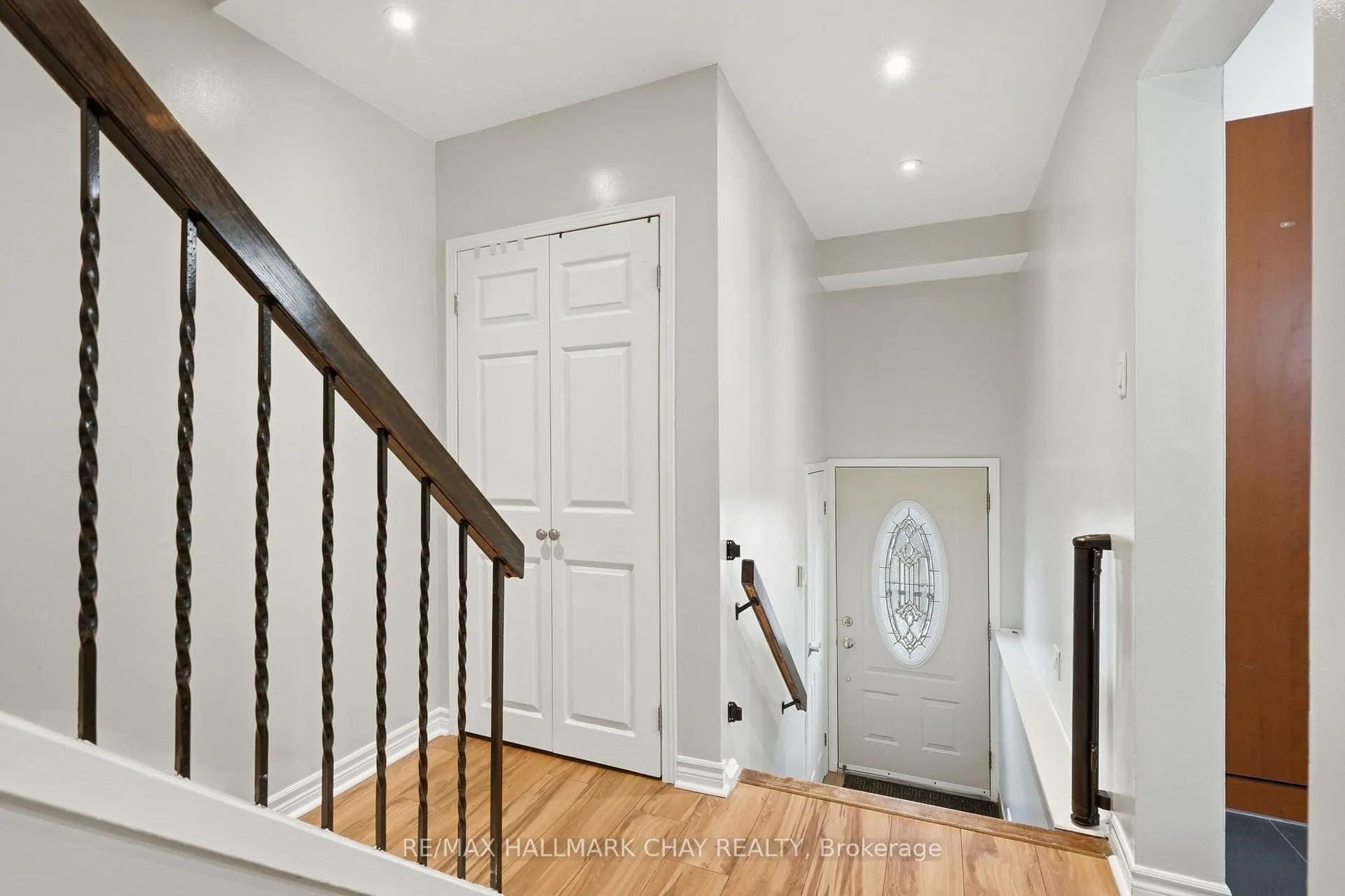 Photo 4 of Unit 67, 46 Moregate Crescent, Brampton, Central Park — HOMEH