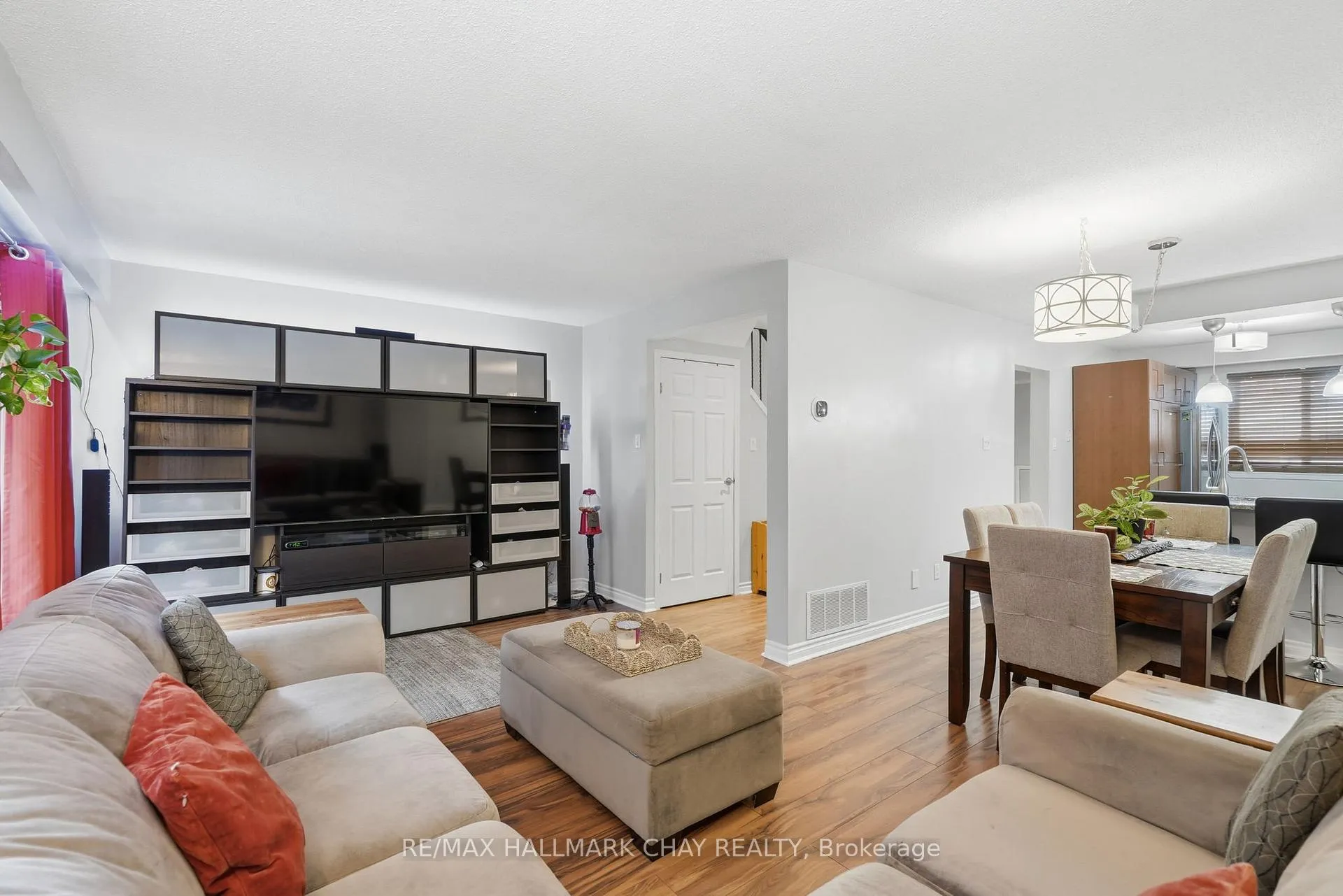 Photo 11 of Unit 67, 46 Moregate Crescent, Brampton, Central Park — HOMEH