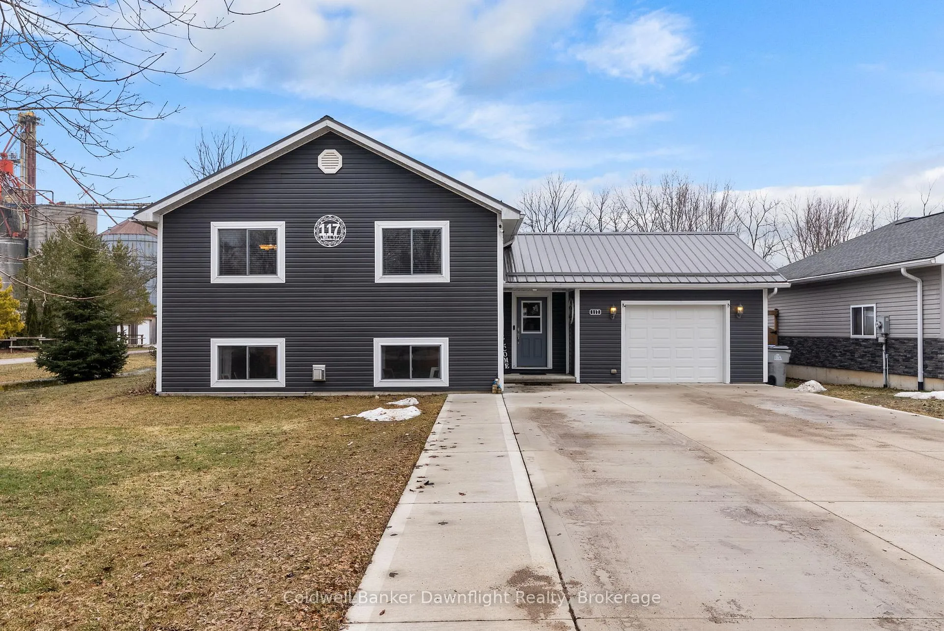 Photo 1 of 117 Mill Street, North Middlesex, Parkhill — HOMEH