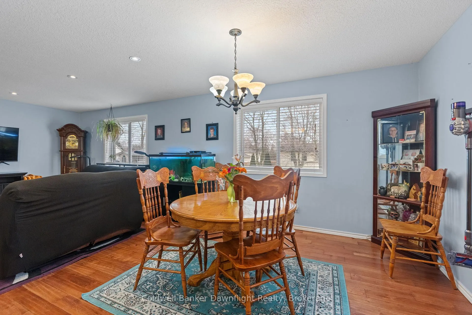 Photo 9 of 117 Mill Street, North Middlesex, Parkhill — HOMEH
