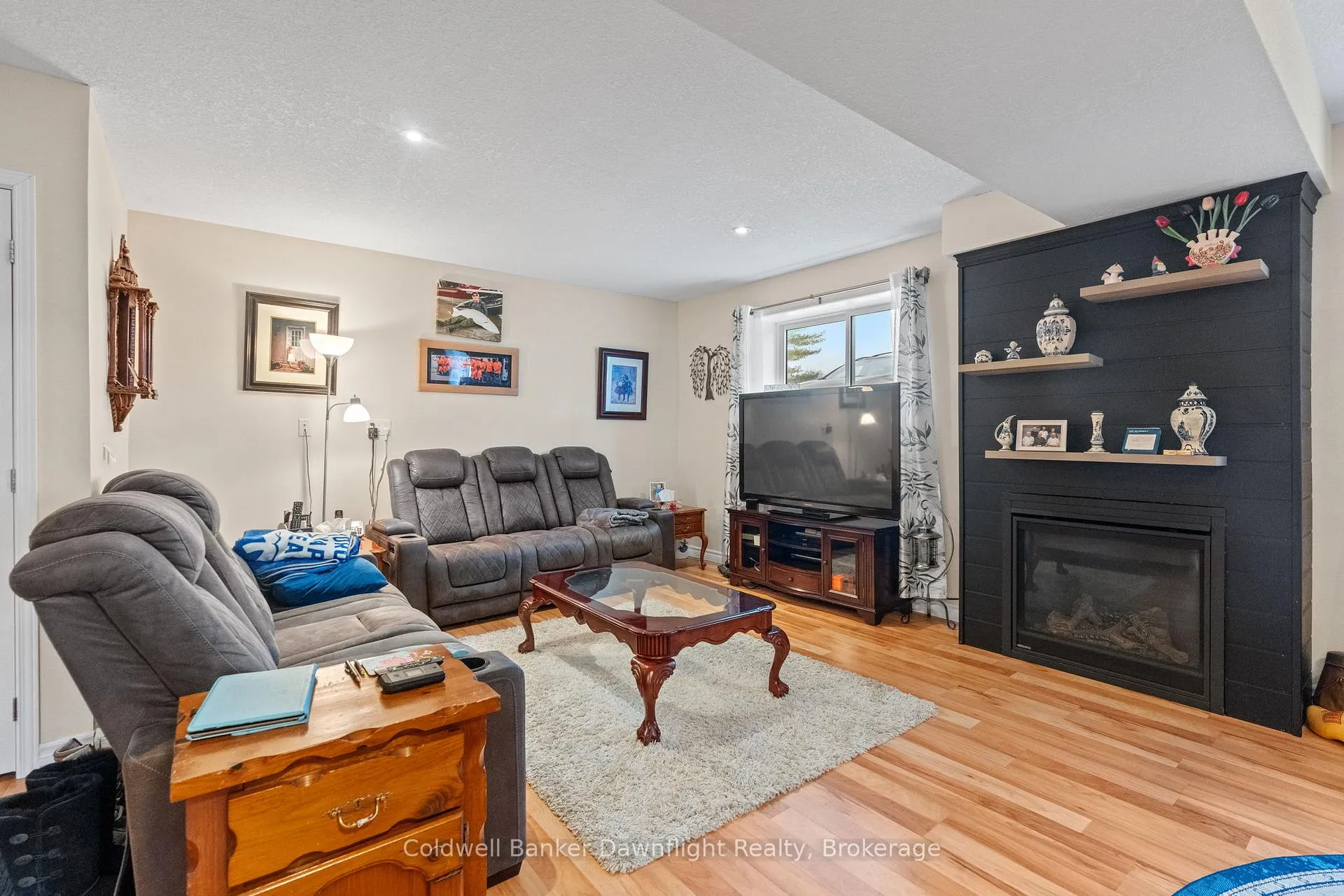 Photo 27 of 117 Mill Street, North Middlesex, Parkhill — HOMEH