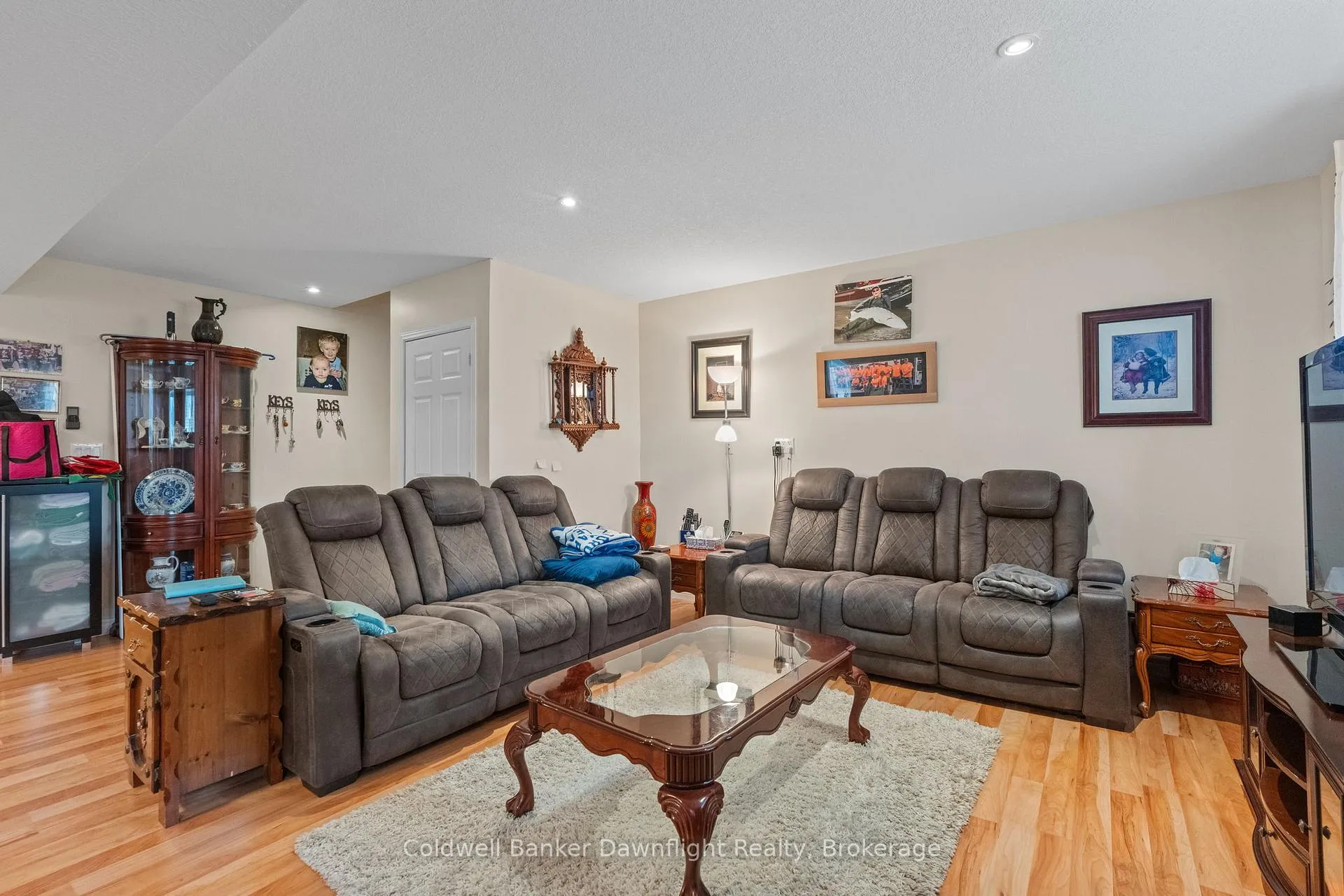 Photo 28 of 117 Mill Street, North Middlesex, Parkhill — HOMEH
