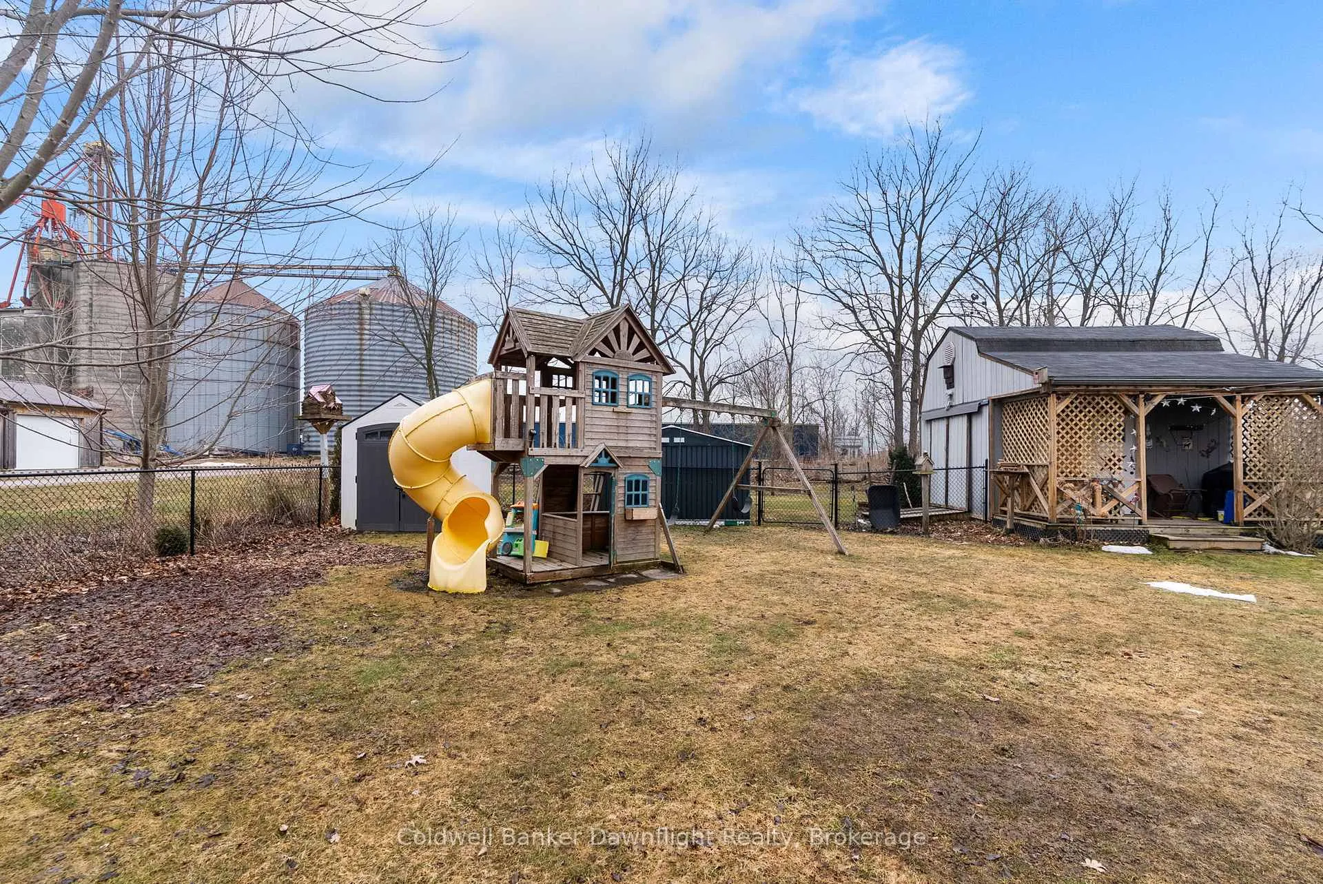 Photo 41 of 117 Mill Street, North Middlesex, Parkhill — HOMEH